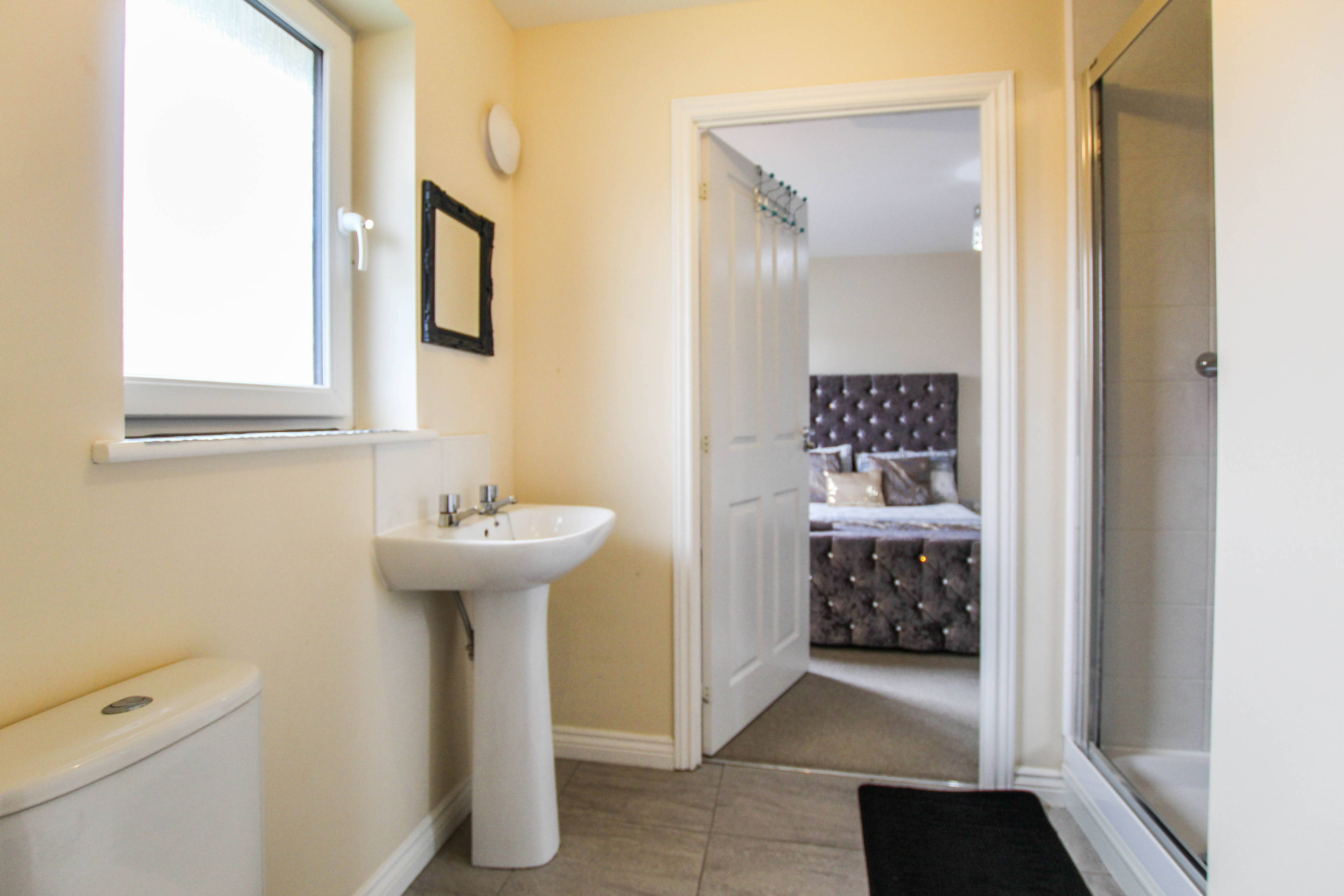 Jack & Jill En-suite