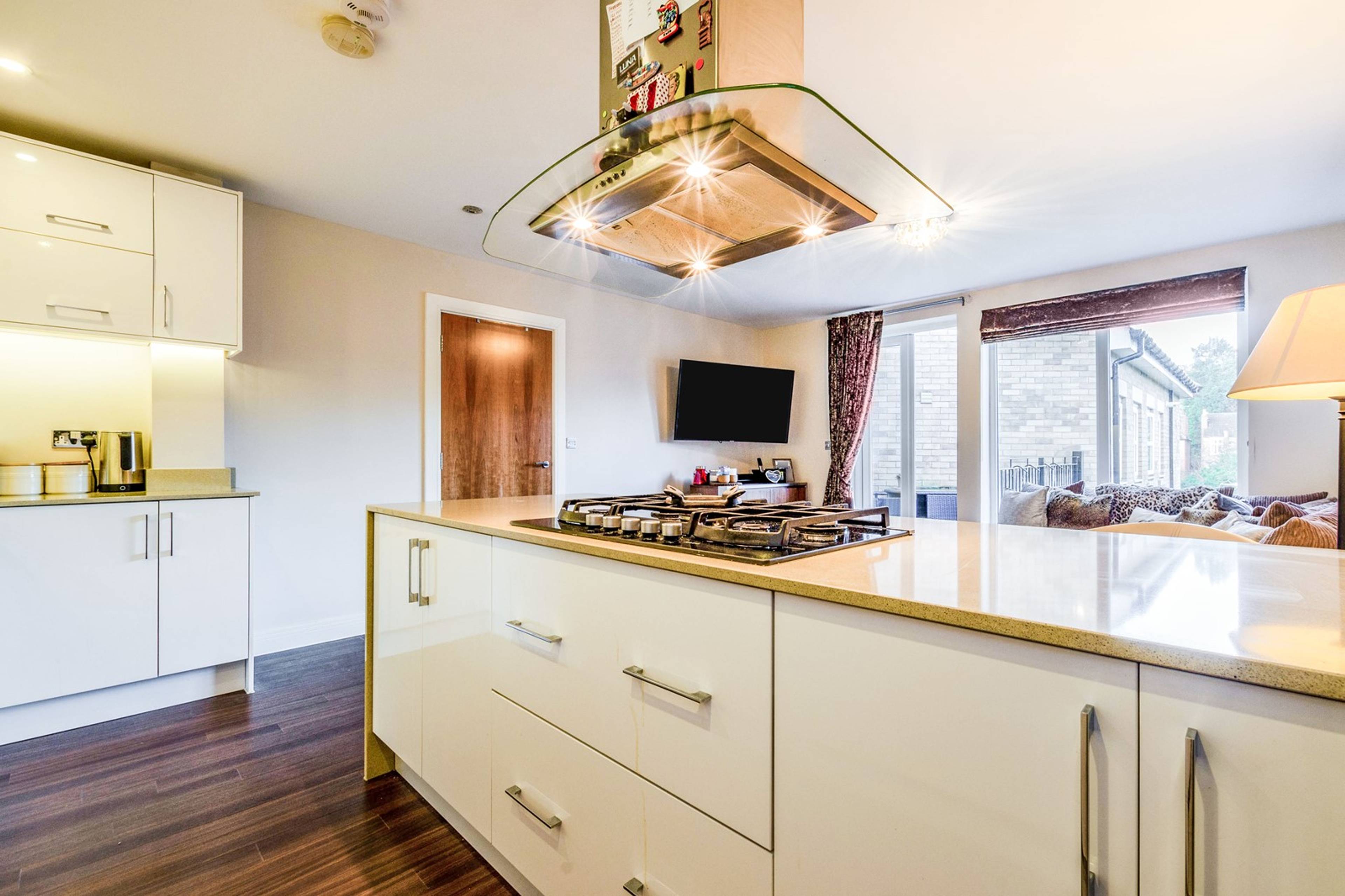 Lounge / Kitchen