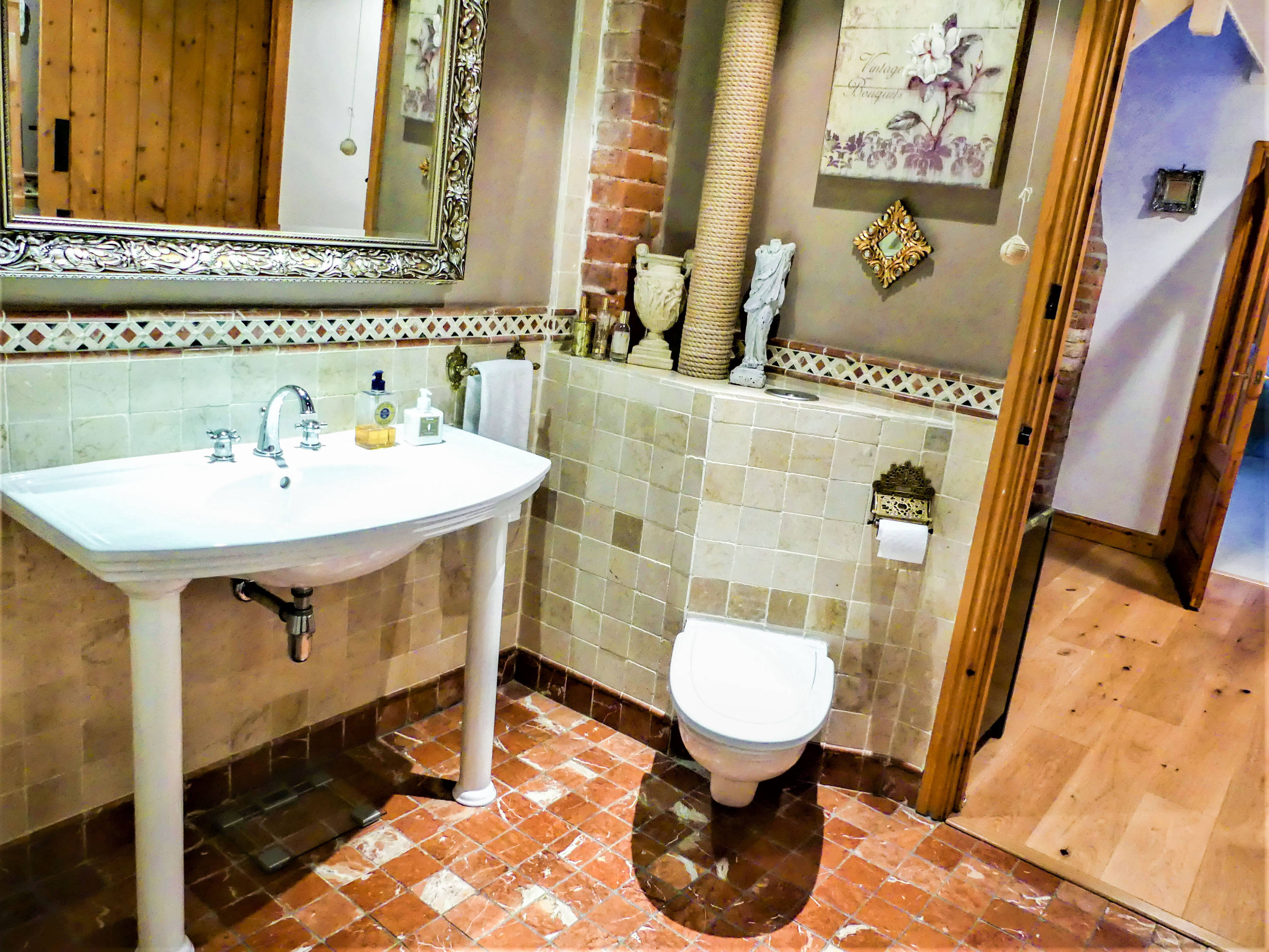 Downstairs Cloakroom