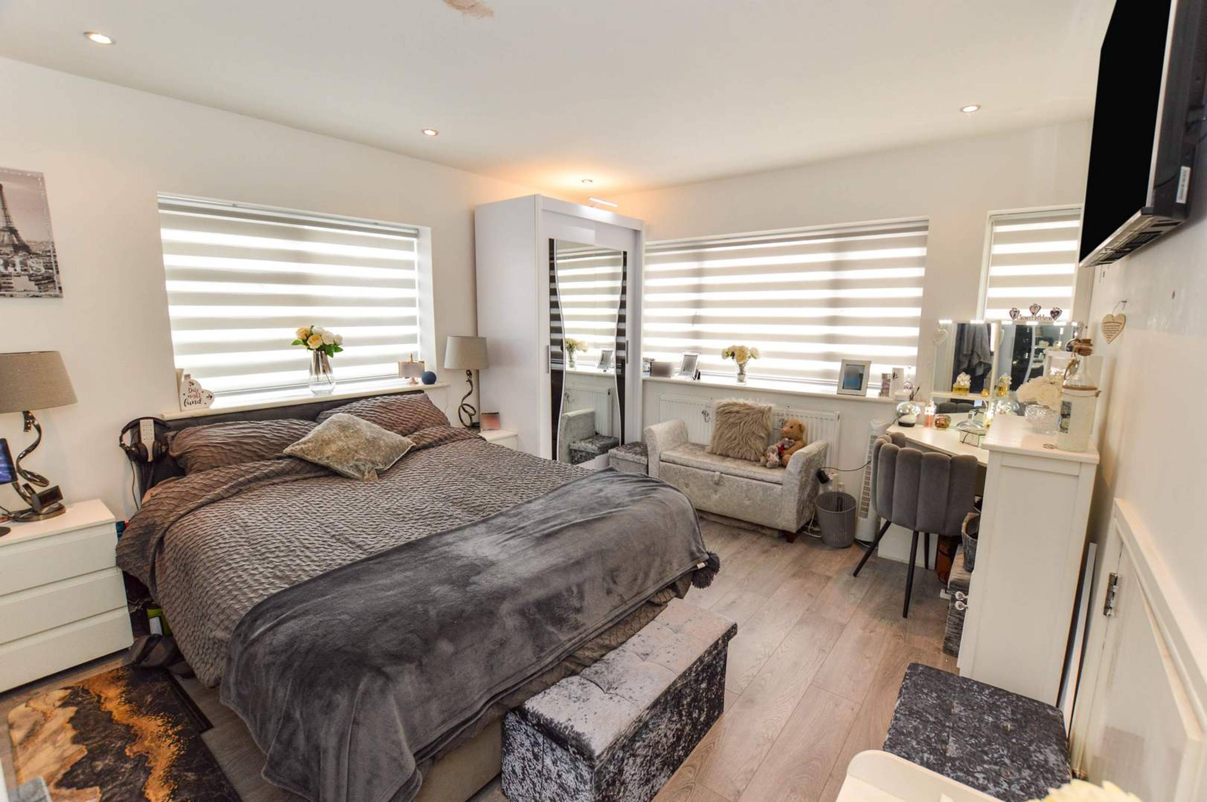 Bedroom/Lounge