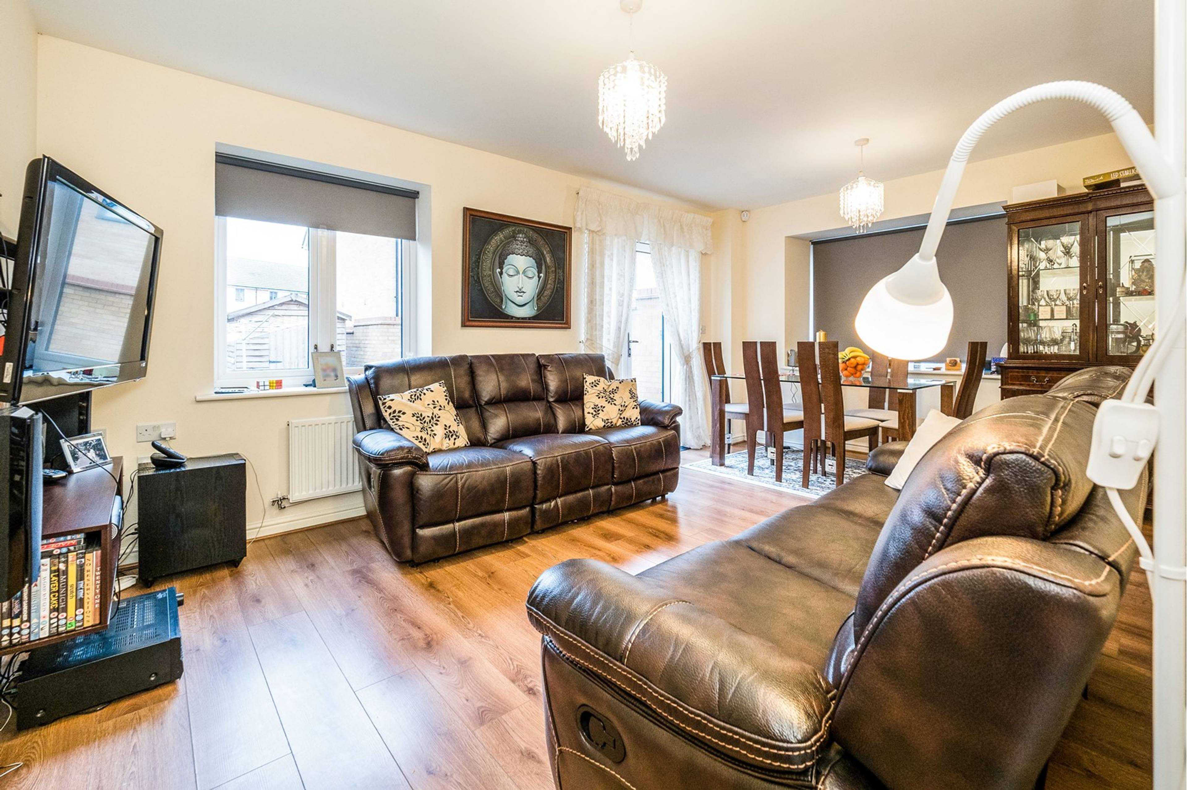 Lounge/Dining Room
