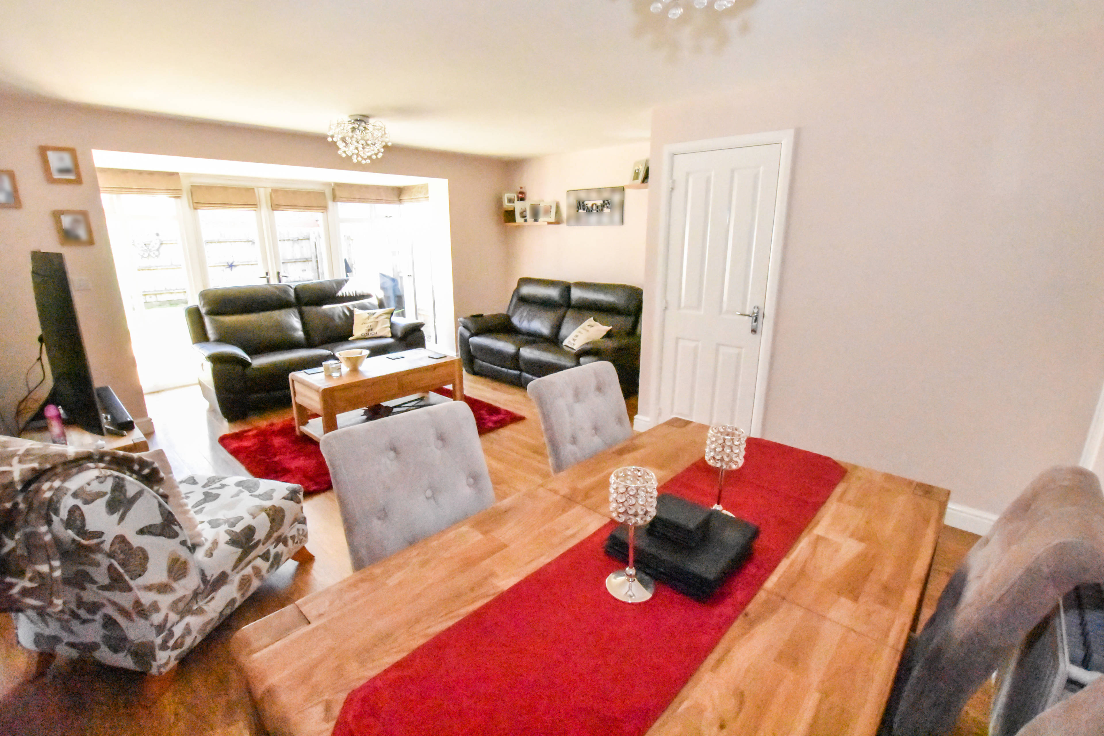 Lounge/Dining Room