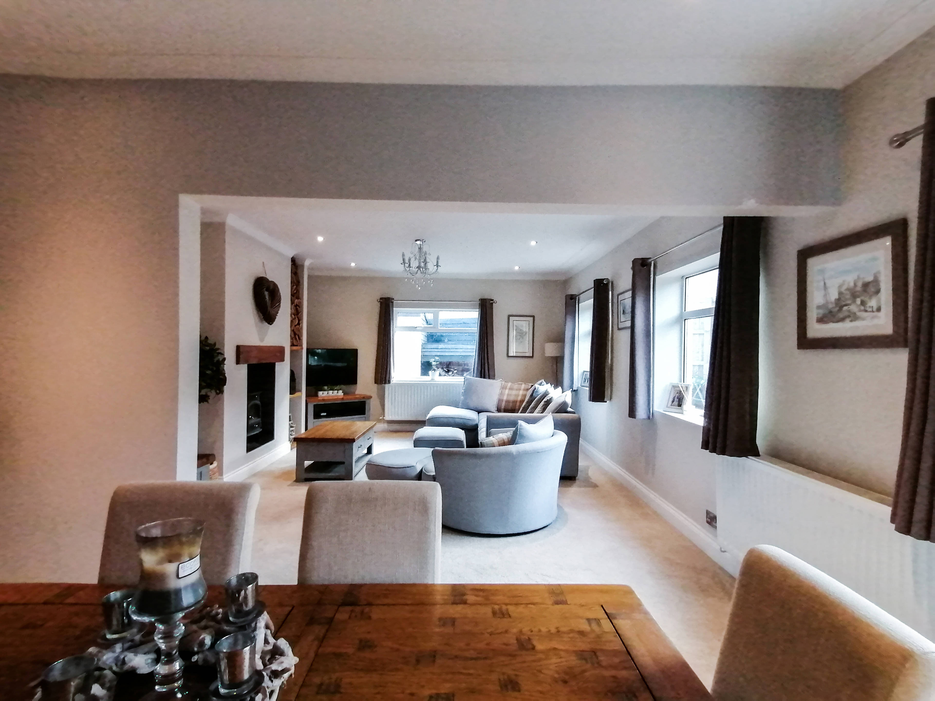Lounge/Dining Room