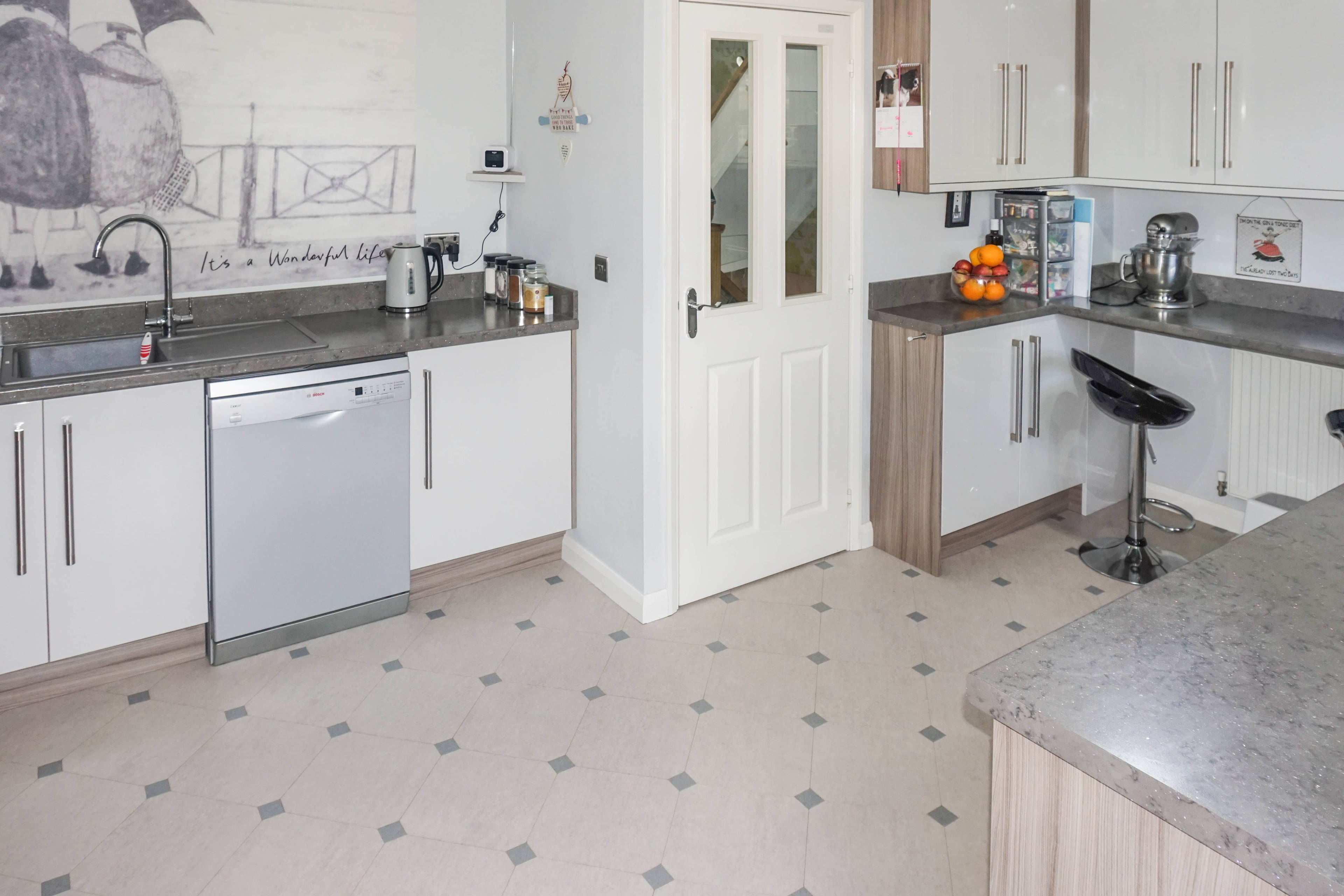 Kitchen/Breakfast