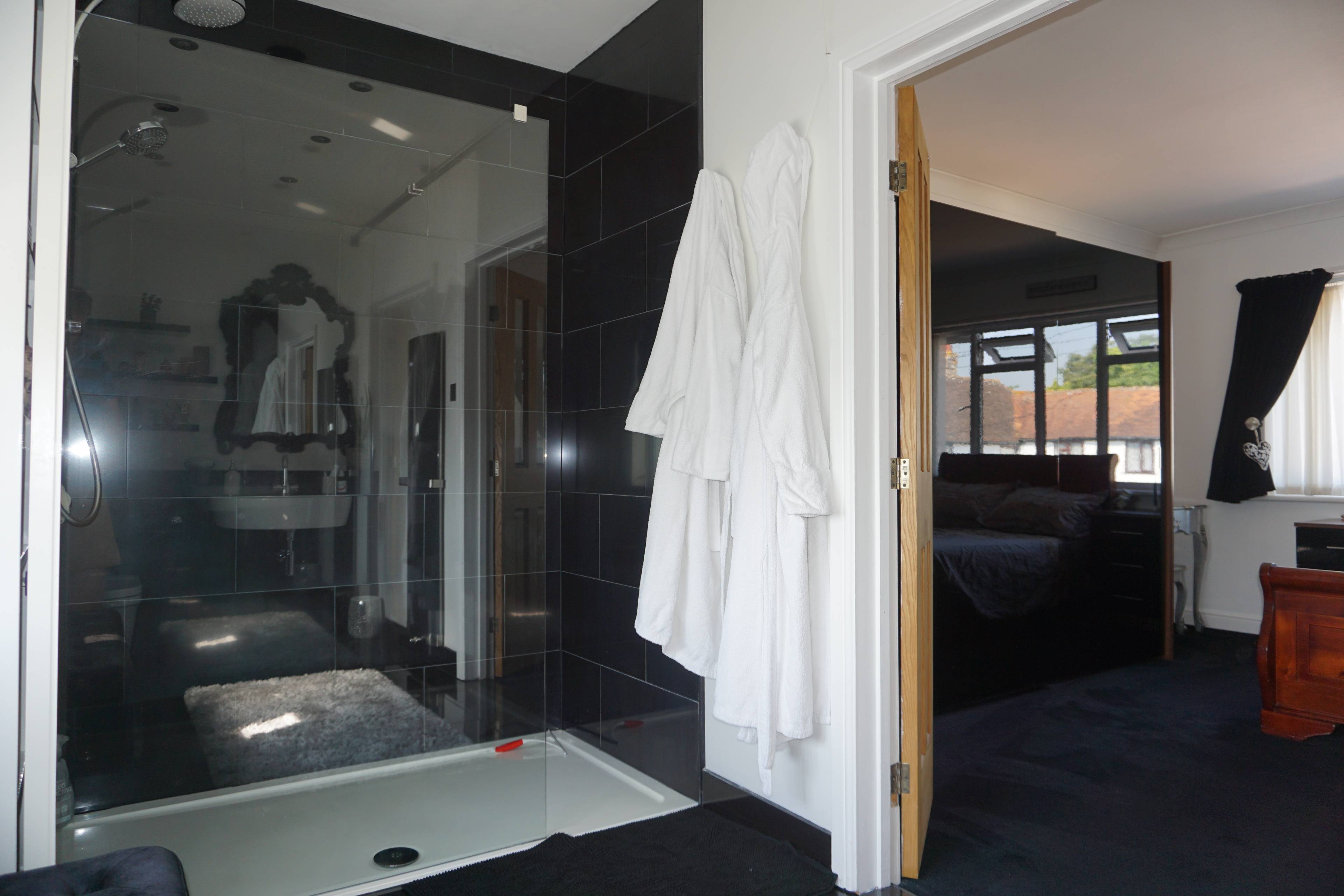 Master En-suite