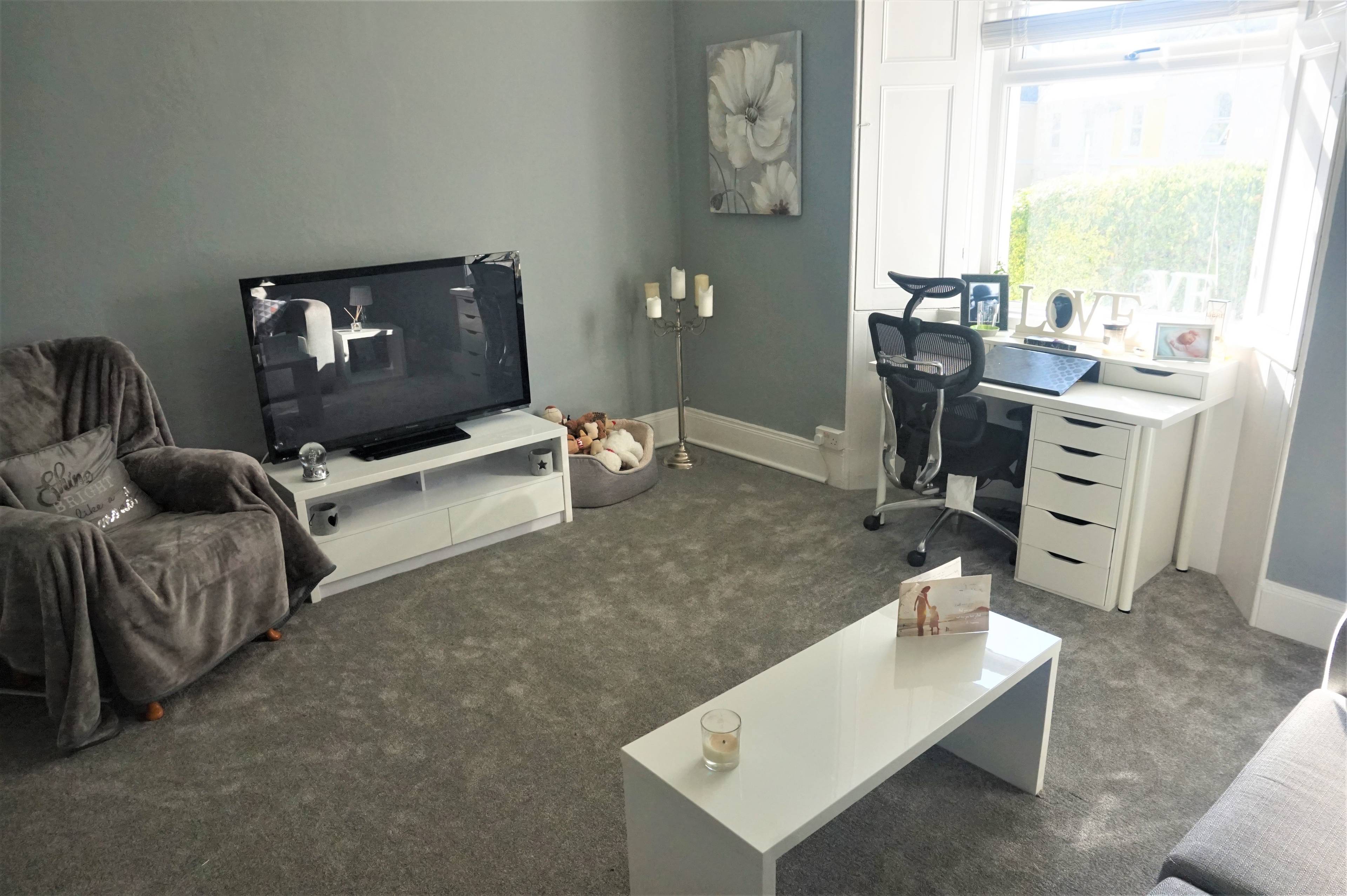 Reception/Bedroom
