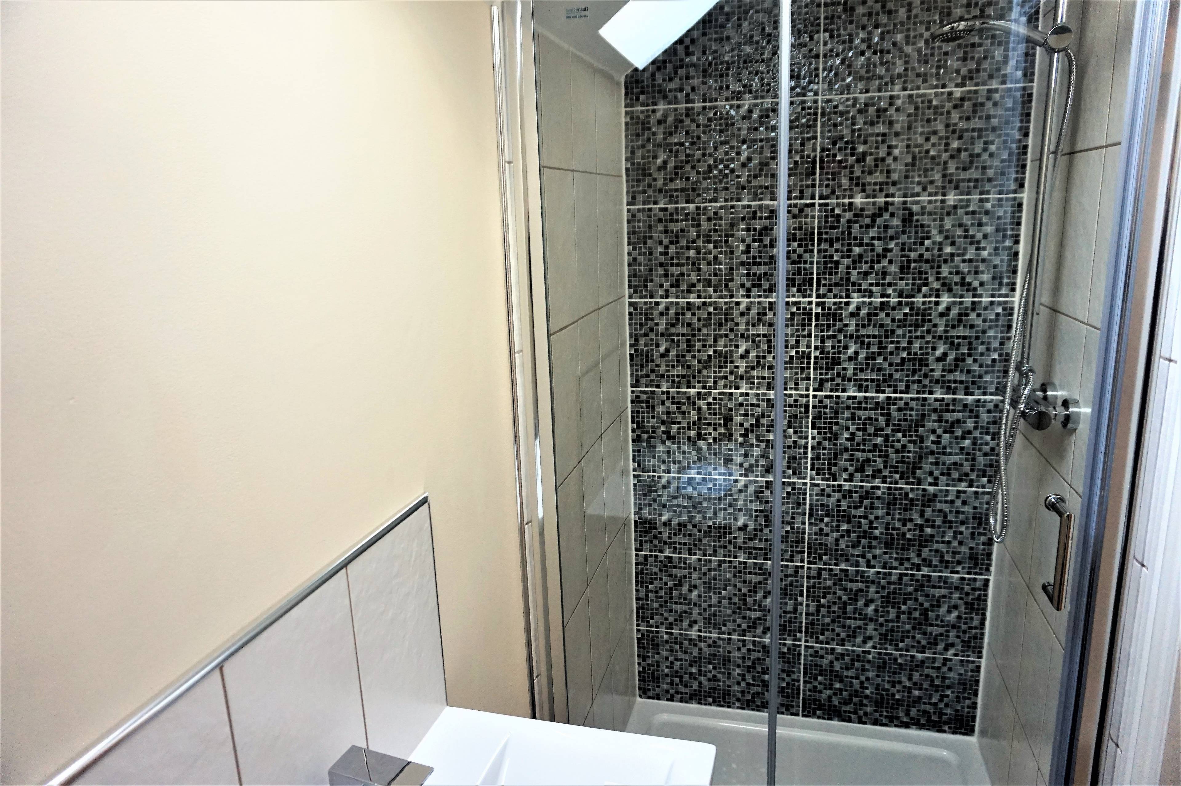 En-suite One
