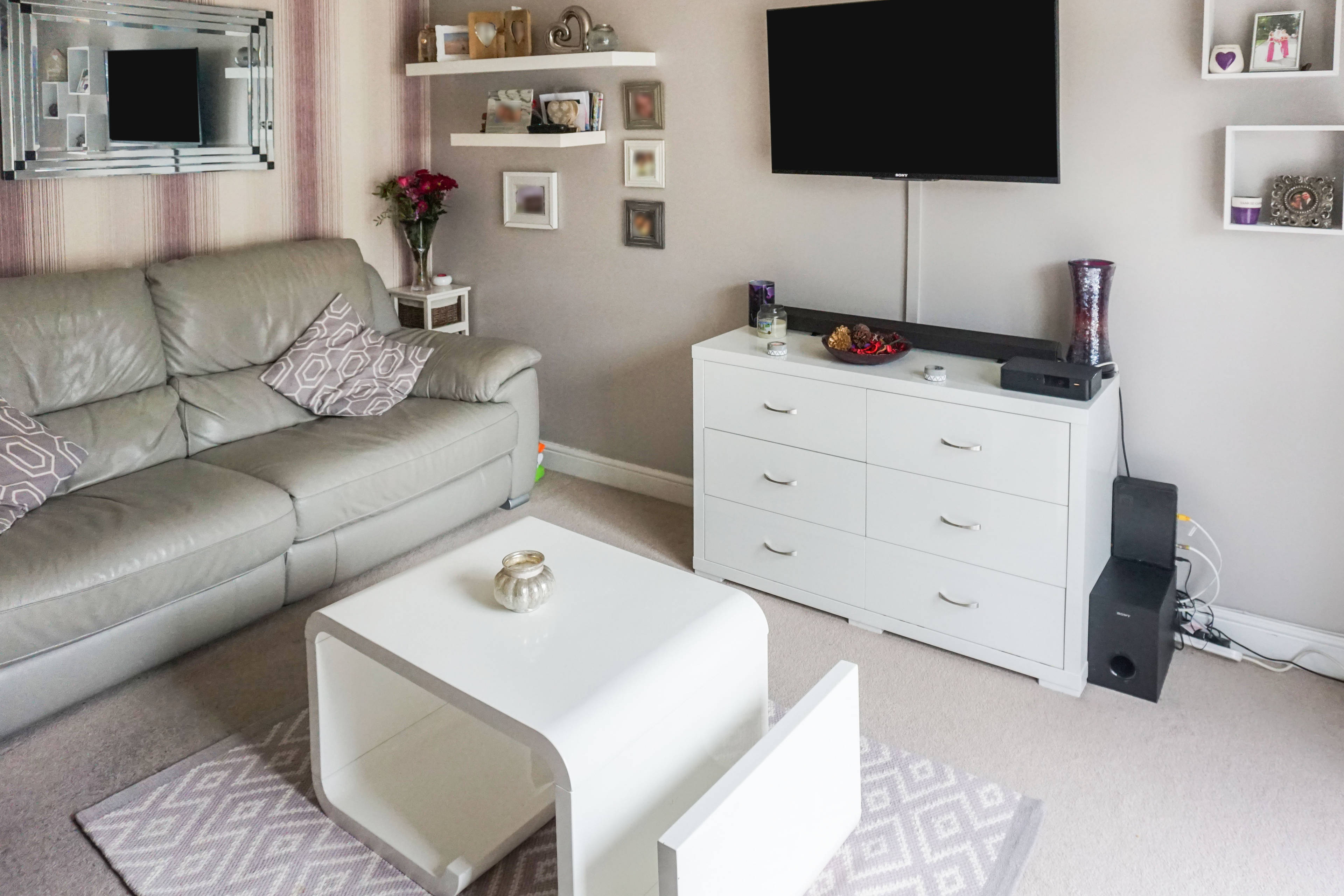 Lounge / Kitchen