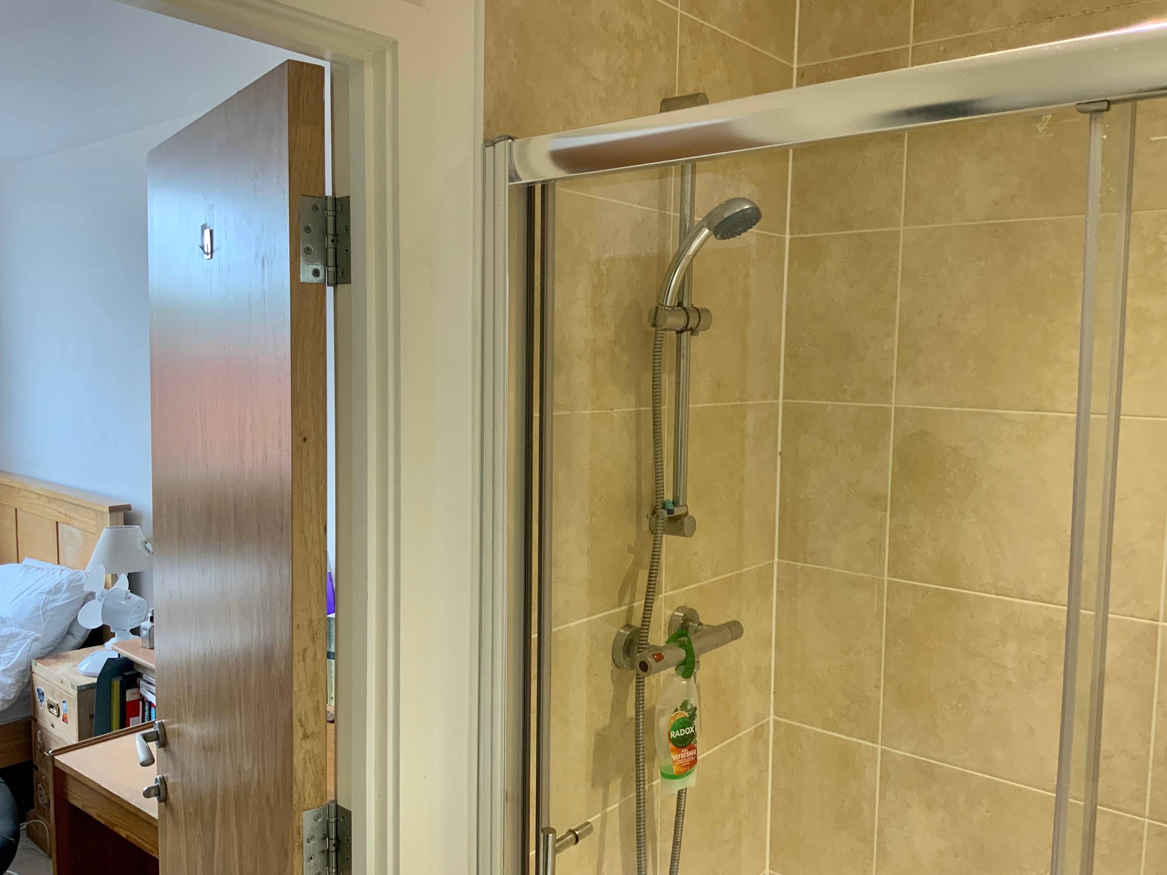 Master En-suite