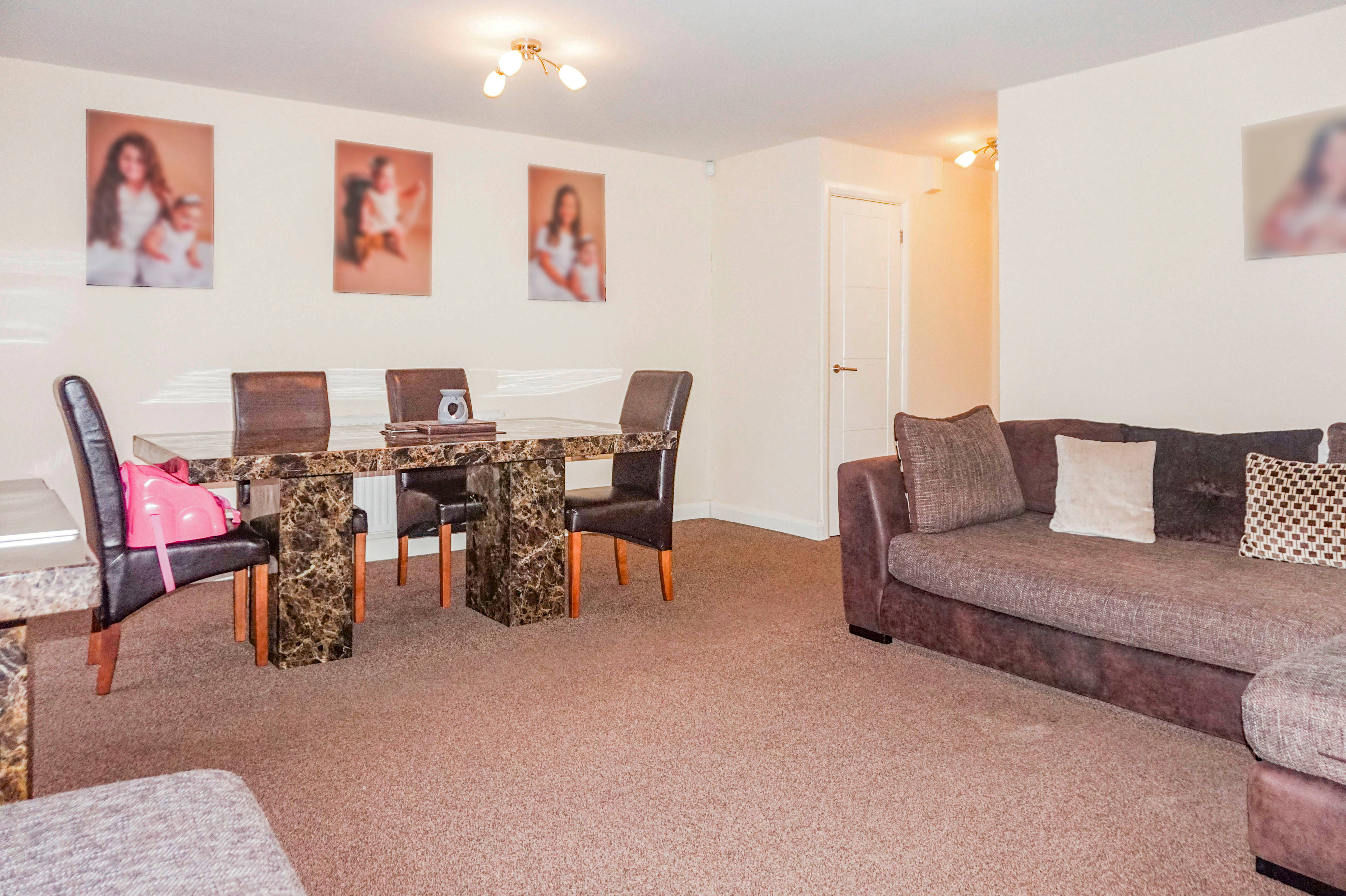 Lounge/Dining Room