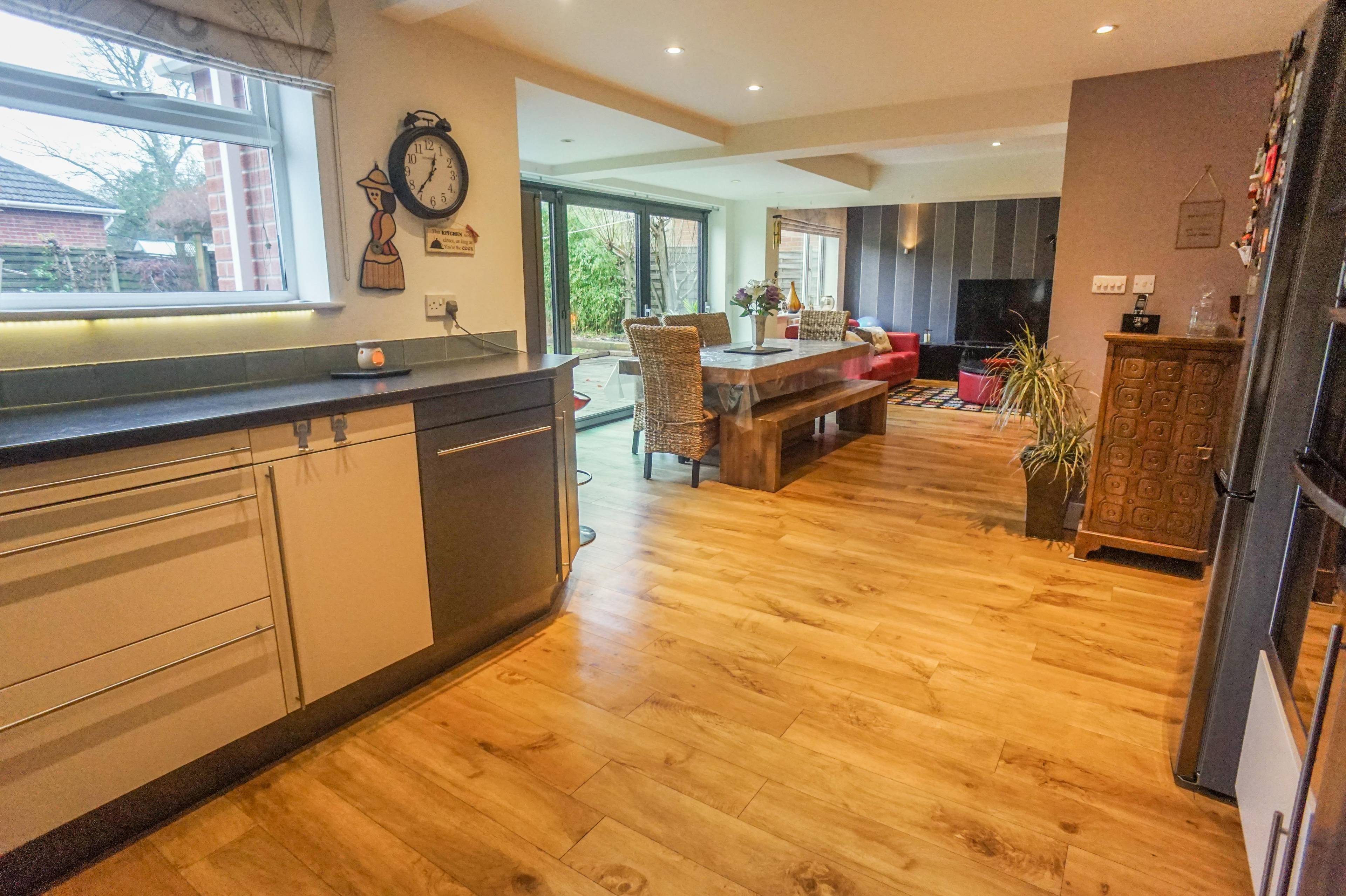 Kitchen/Dining Room