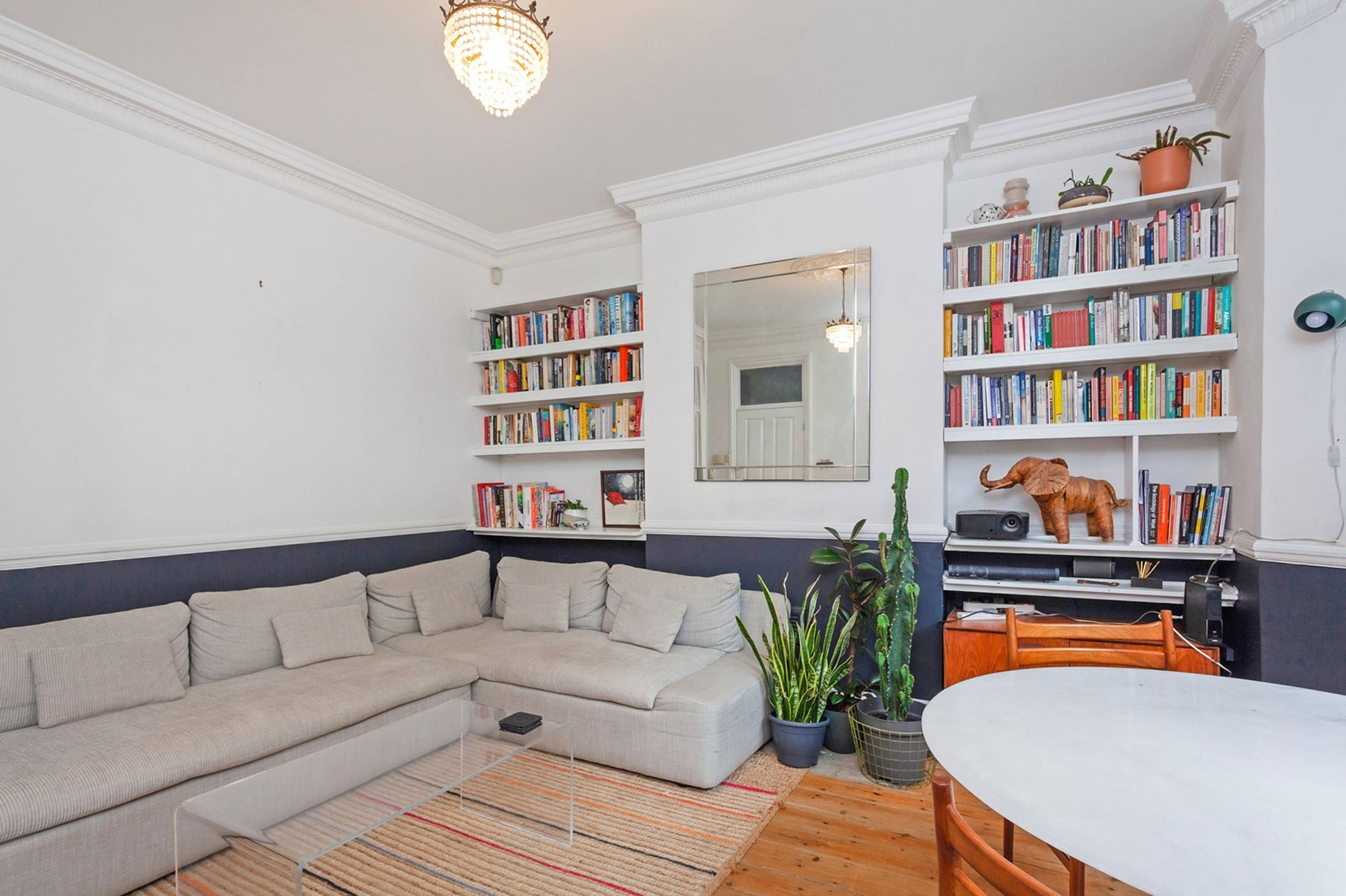 Lounge/Dining Room