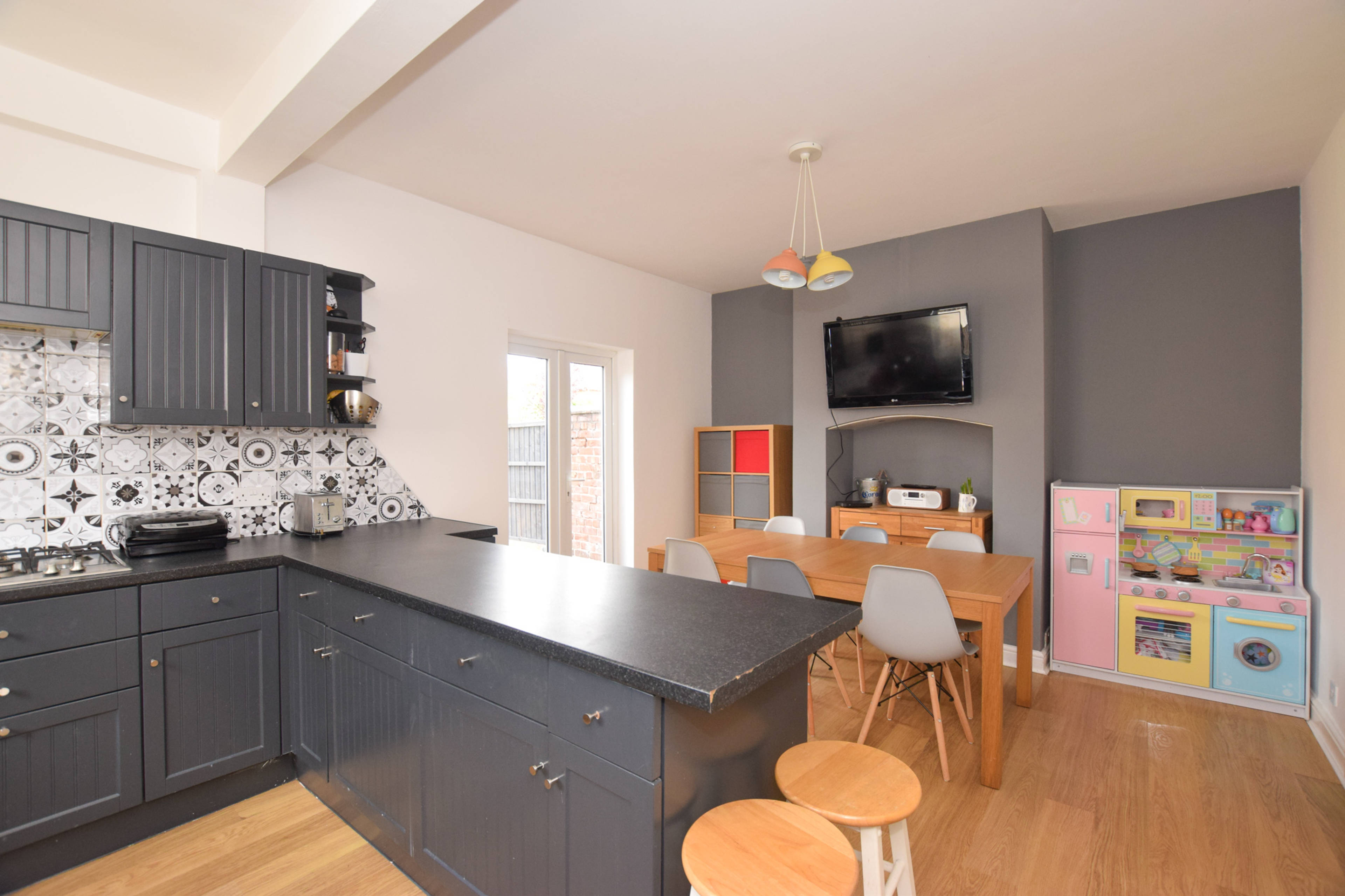 Kitchen/Dining Room