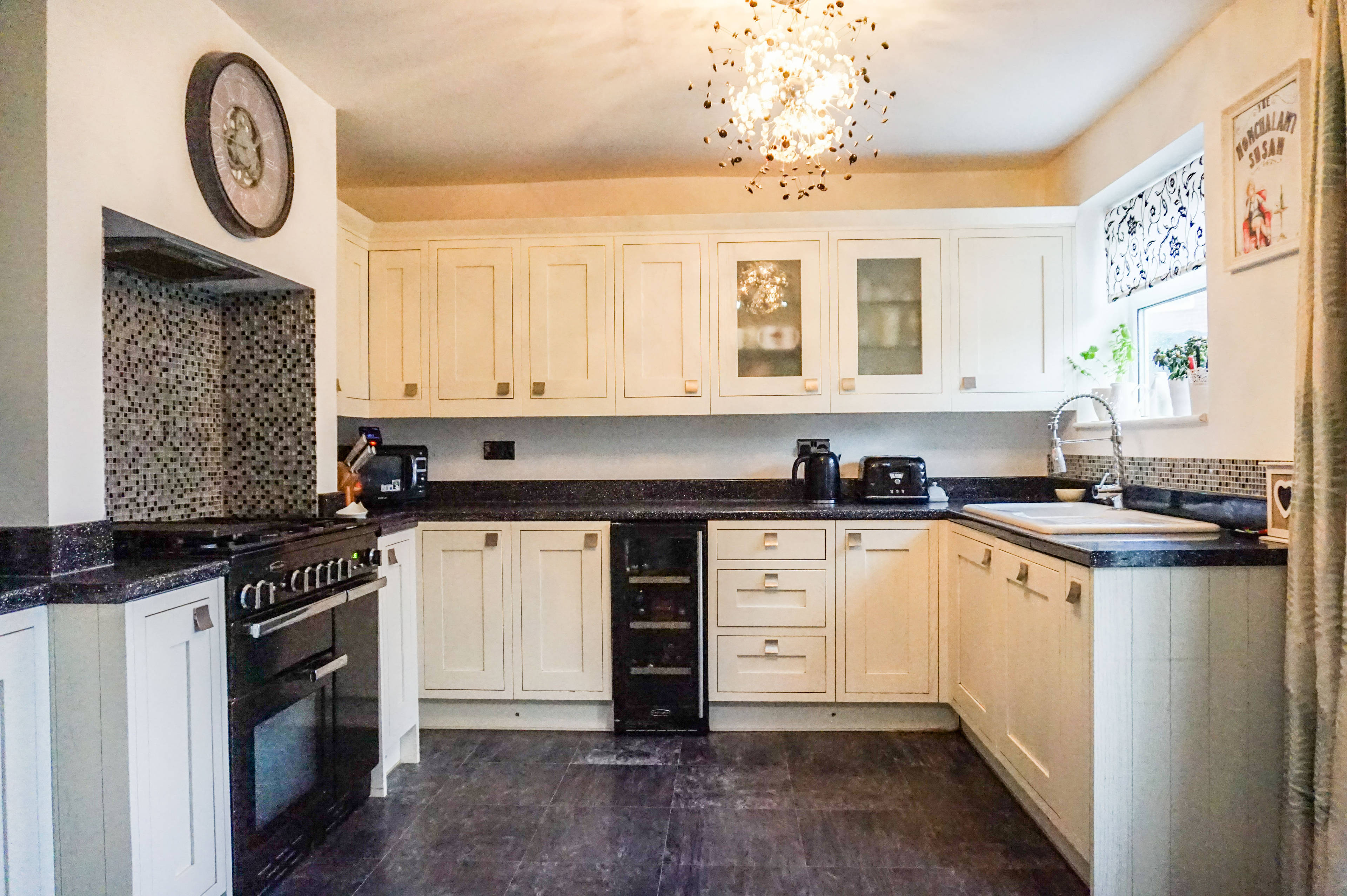 Kitchen/Breakfast