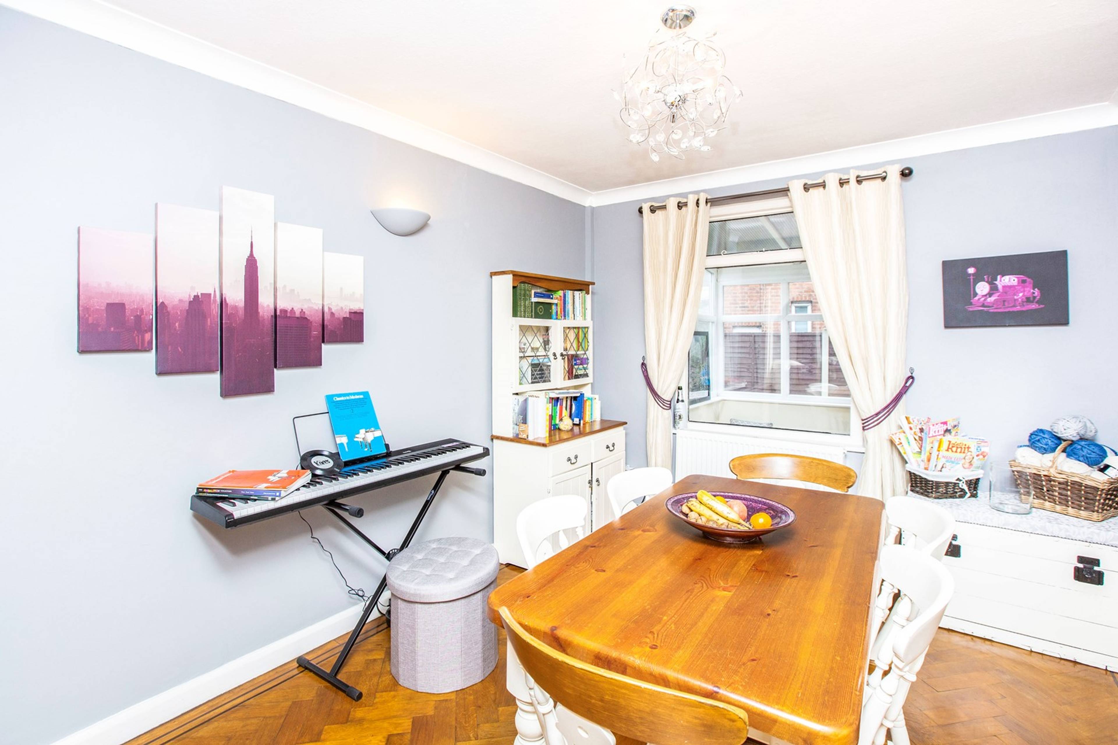 Lounge/Dining Room