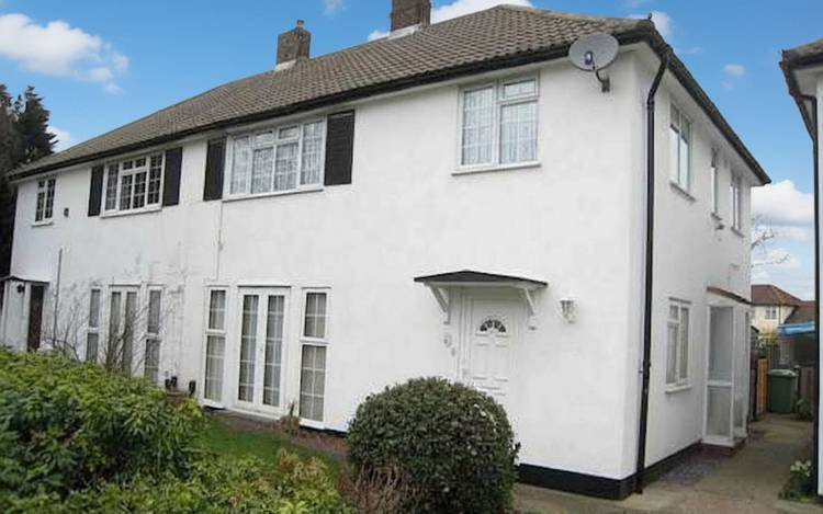 2 bedroom maisonette