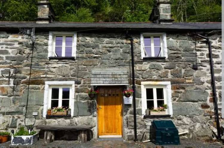 2 bedroom cottage