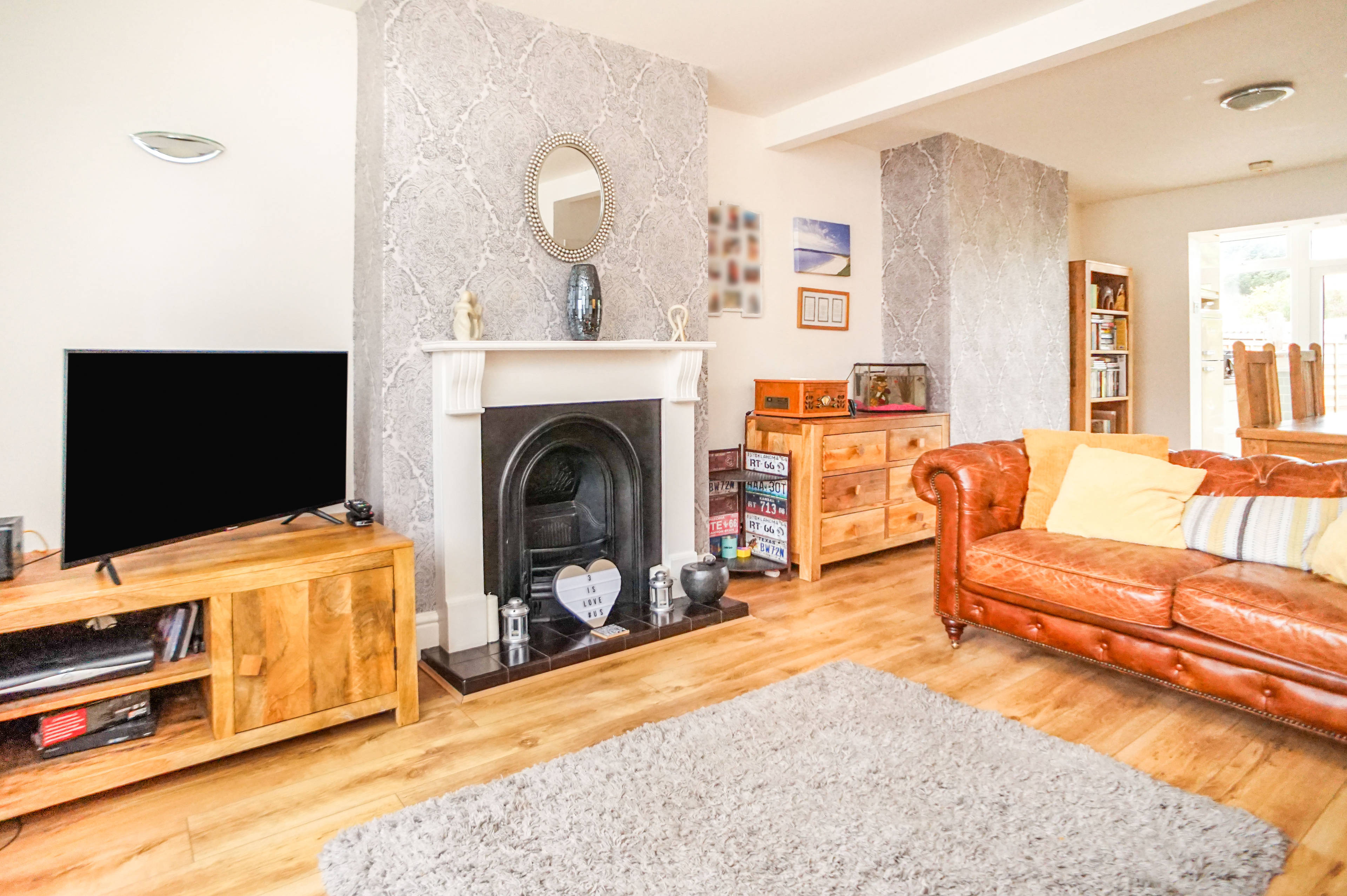 Lounge/Dining Room