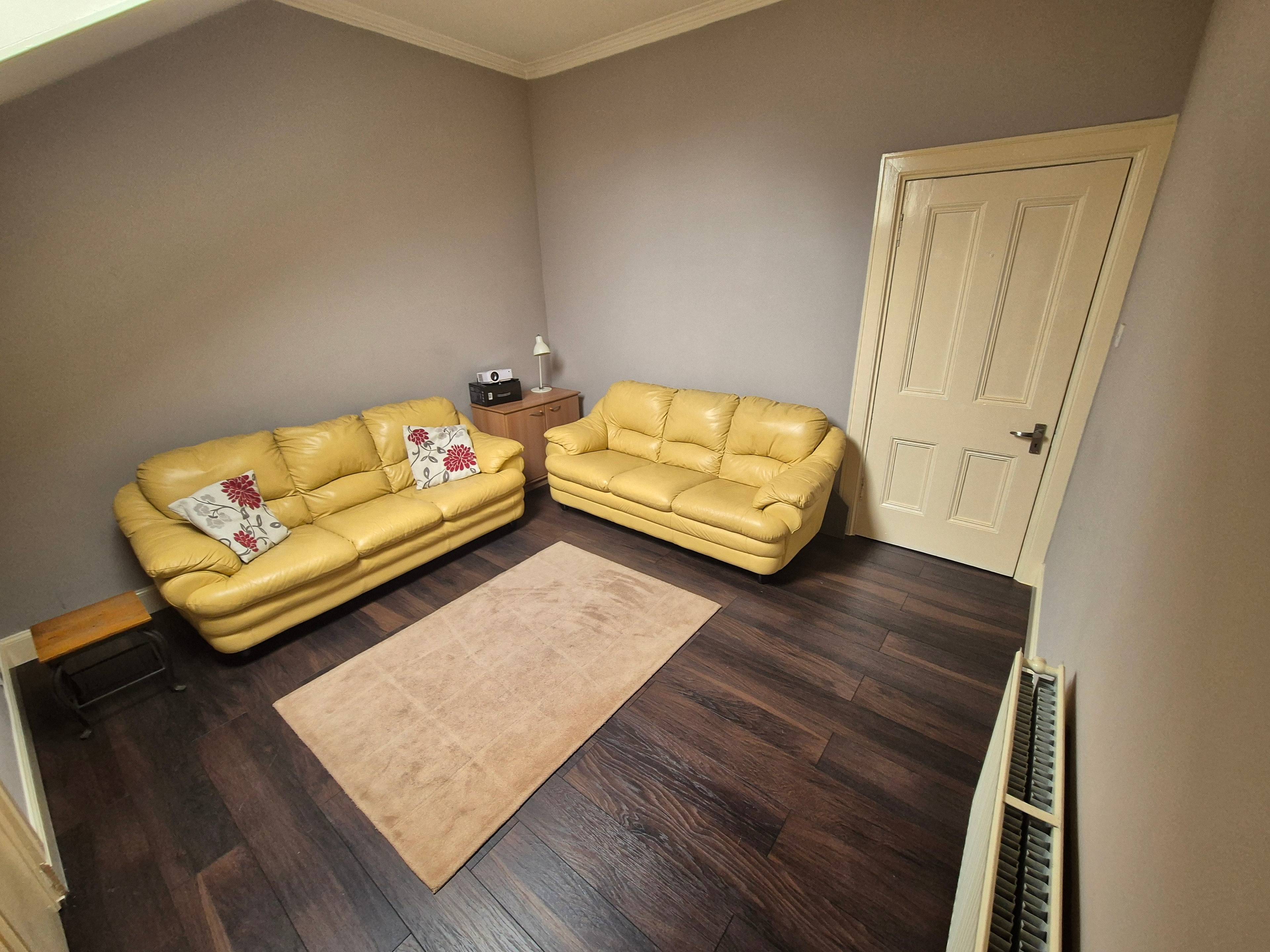 Sitting Room / Bed 3
