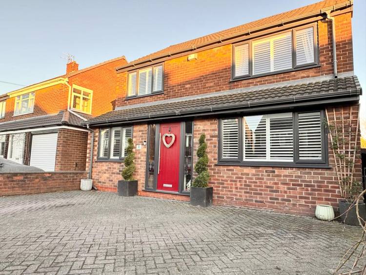 4 bedroom detached house