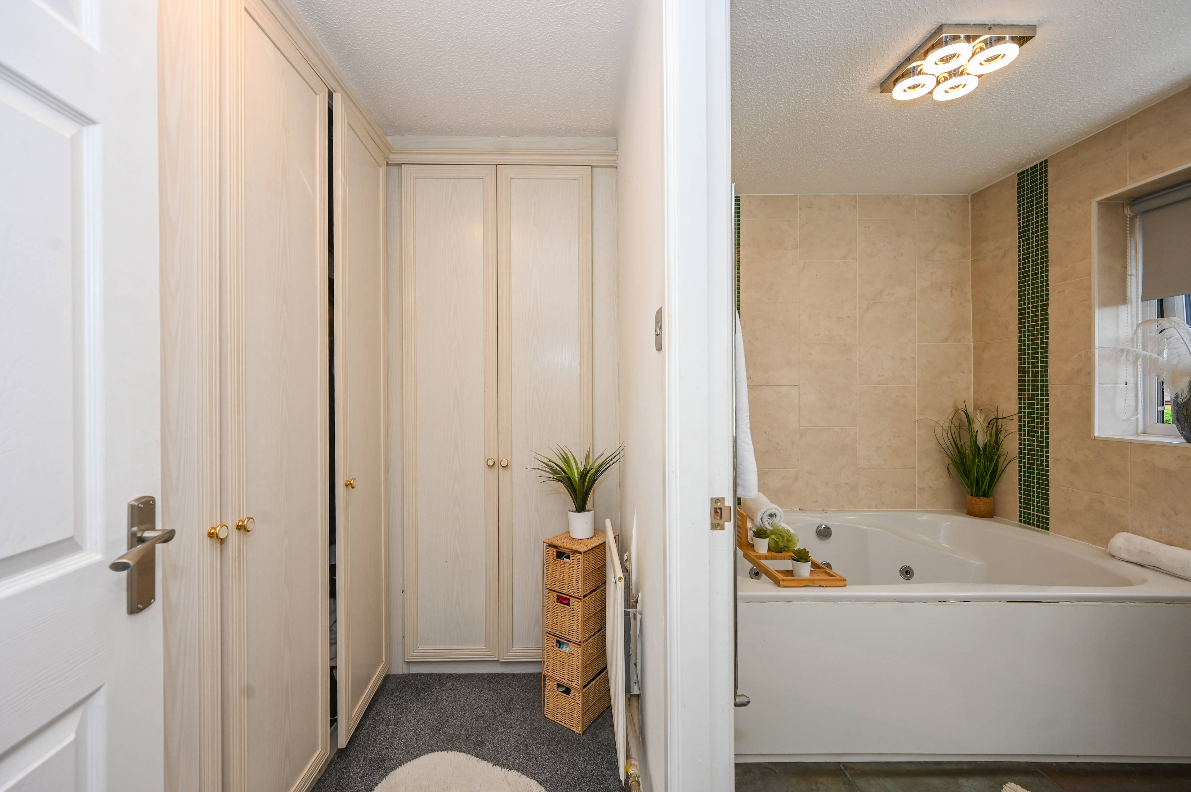 Walk-in Wardrobe