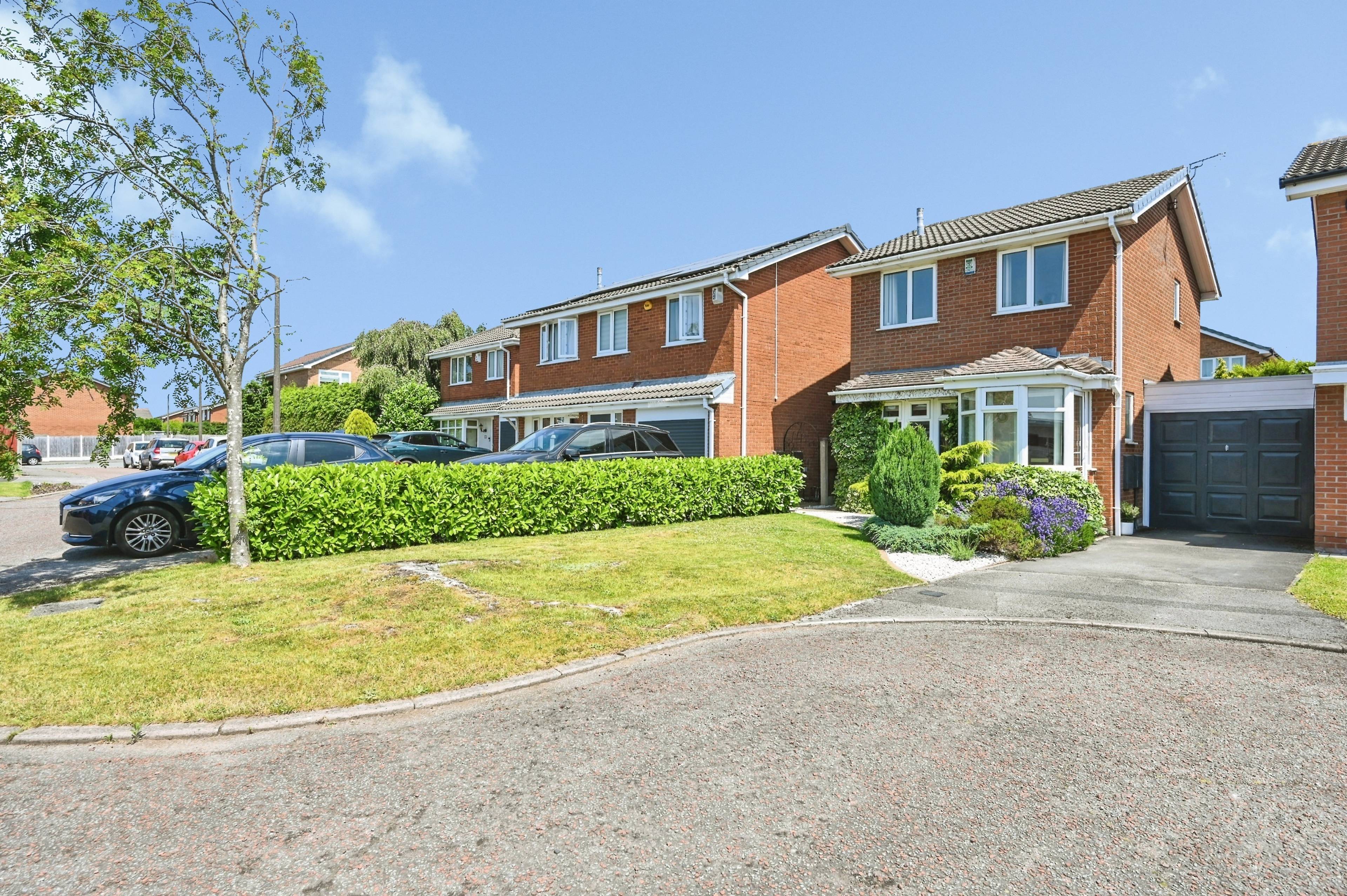 Wayfarers Drive, Newton Le Willows