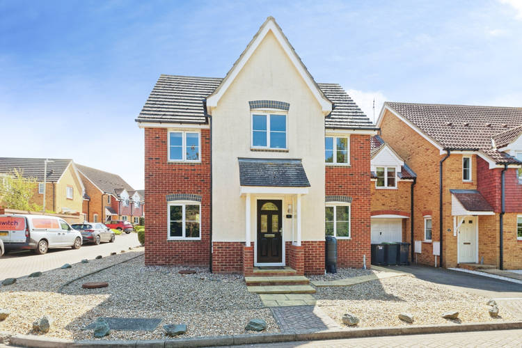 4 bedroom detached house