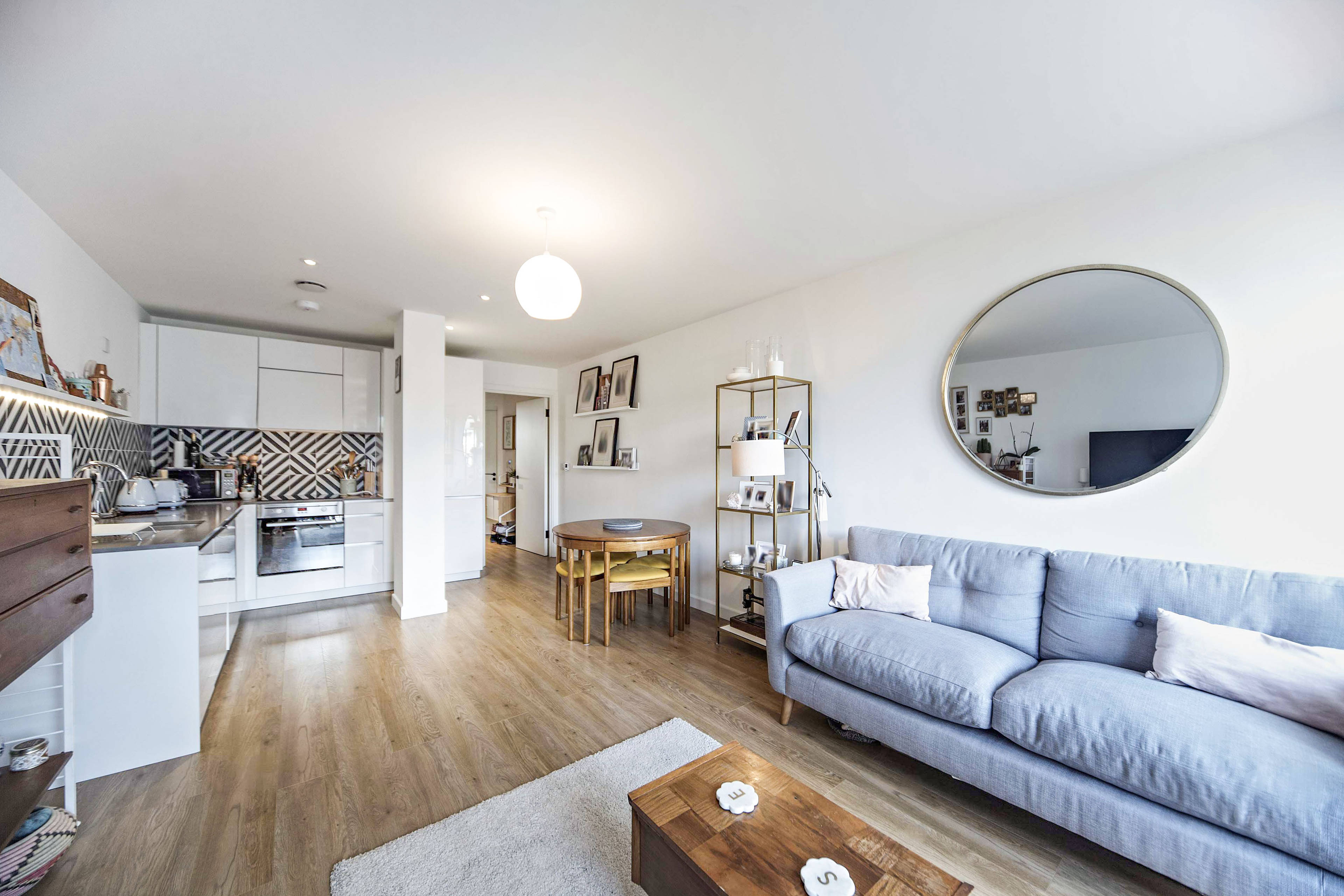 Lounge / Kitchen