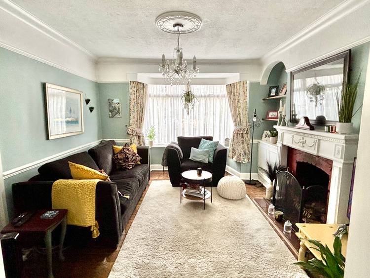 3 bedroom semi-detached house