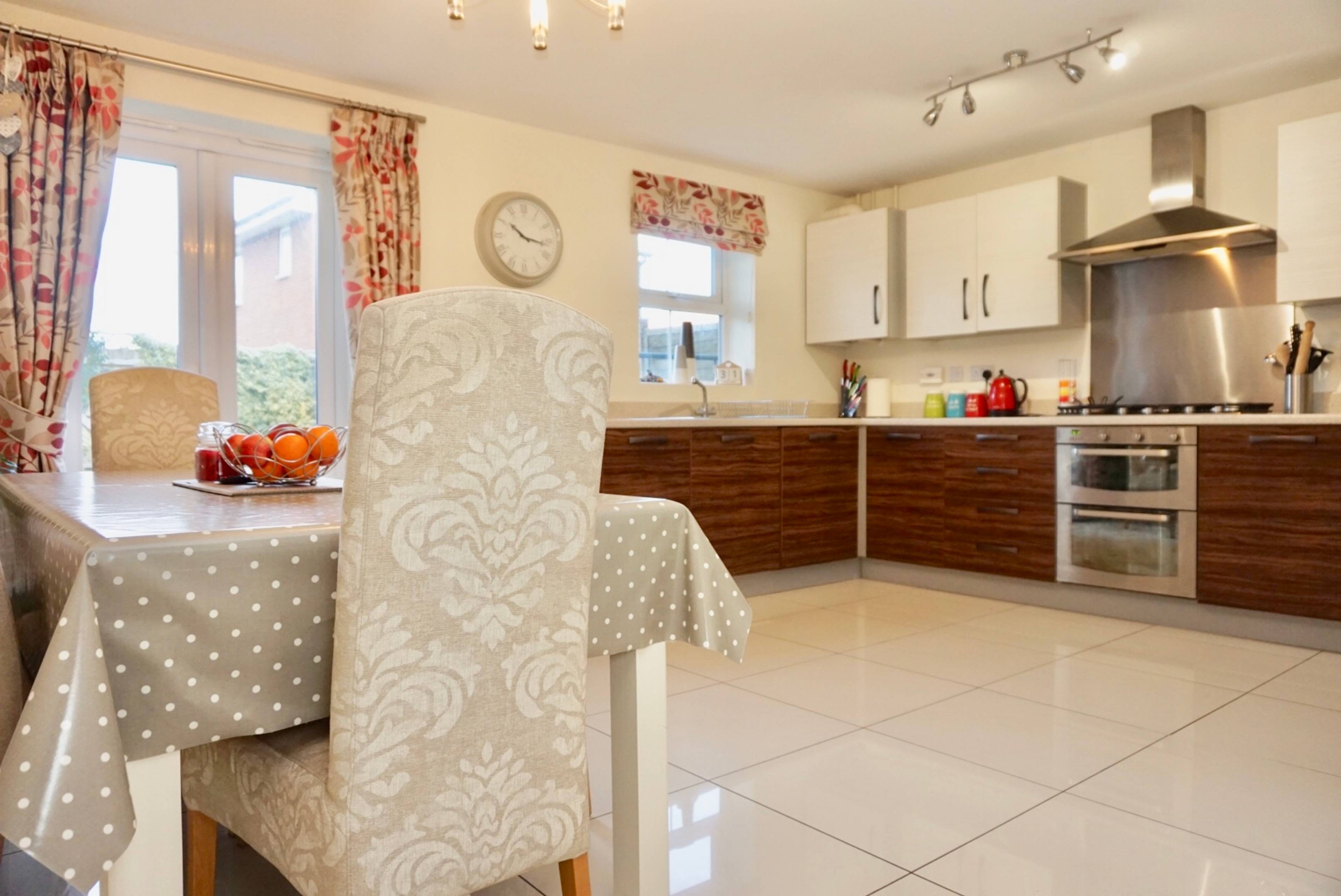 Kitchen/Breakfast