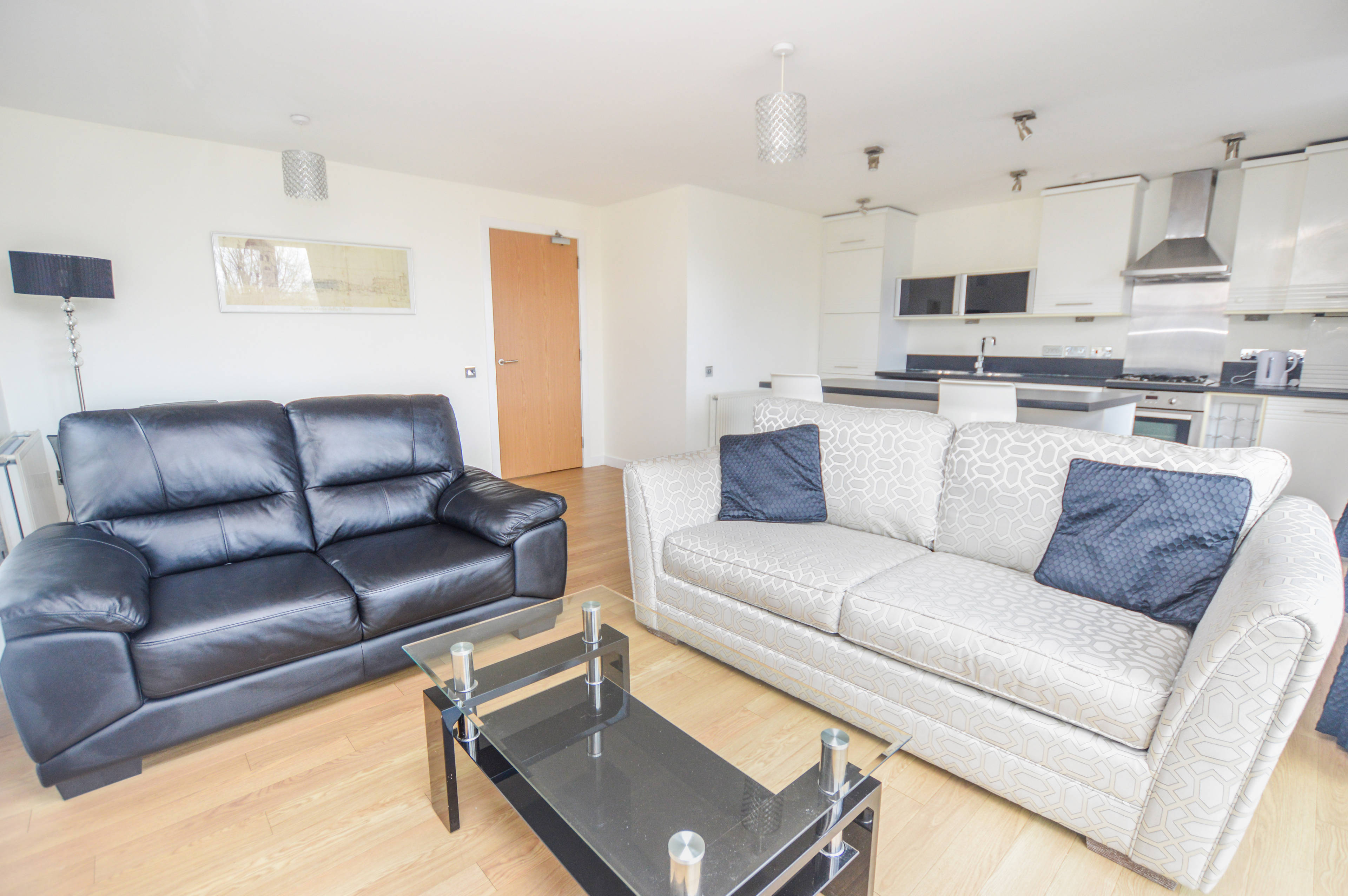 Lounge / Kitchen