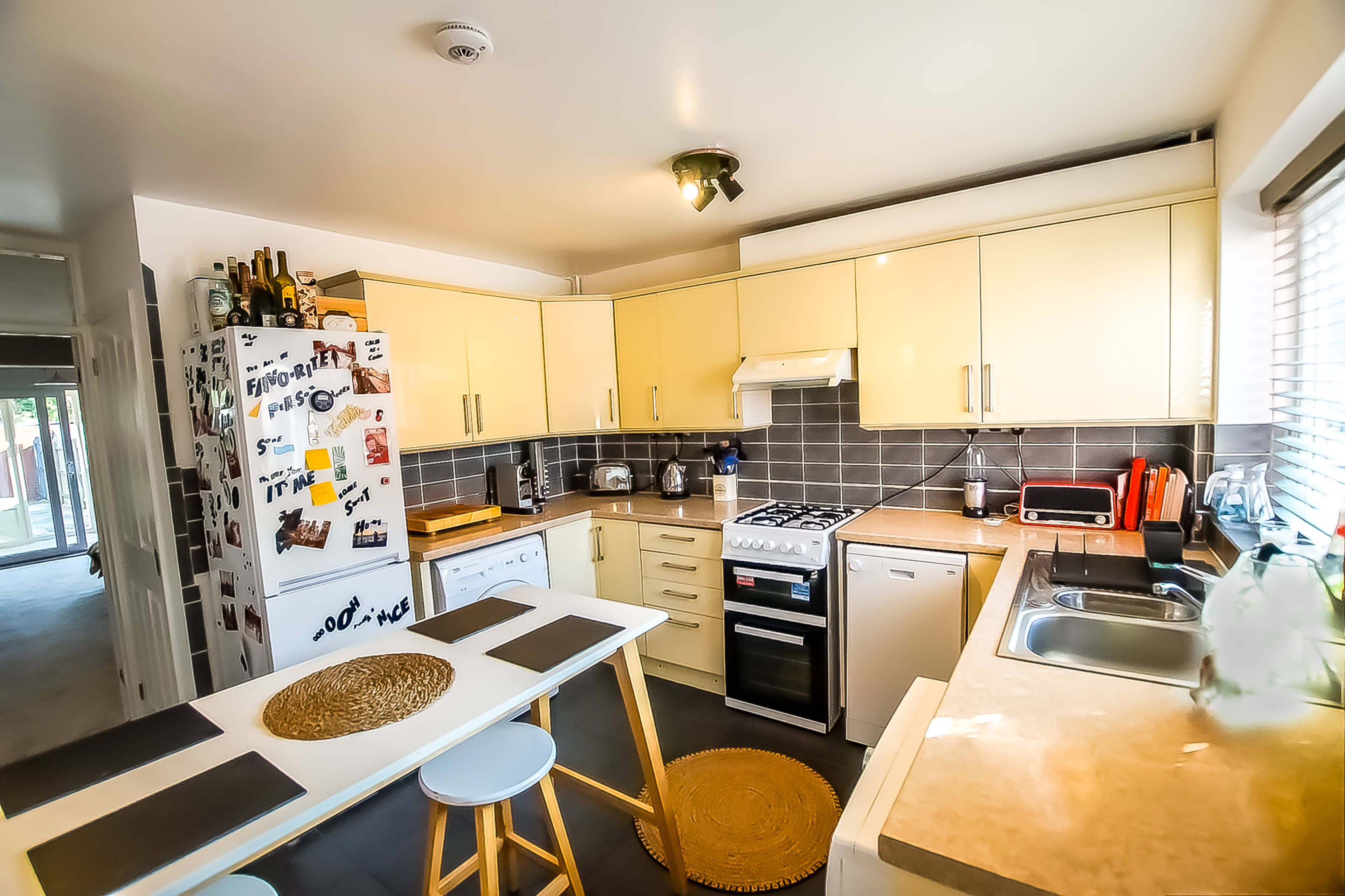 Kitchen/Breakfast