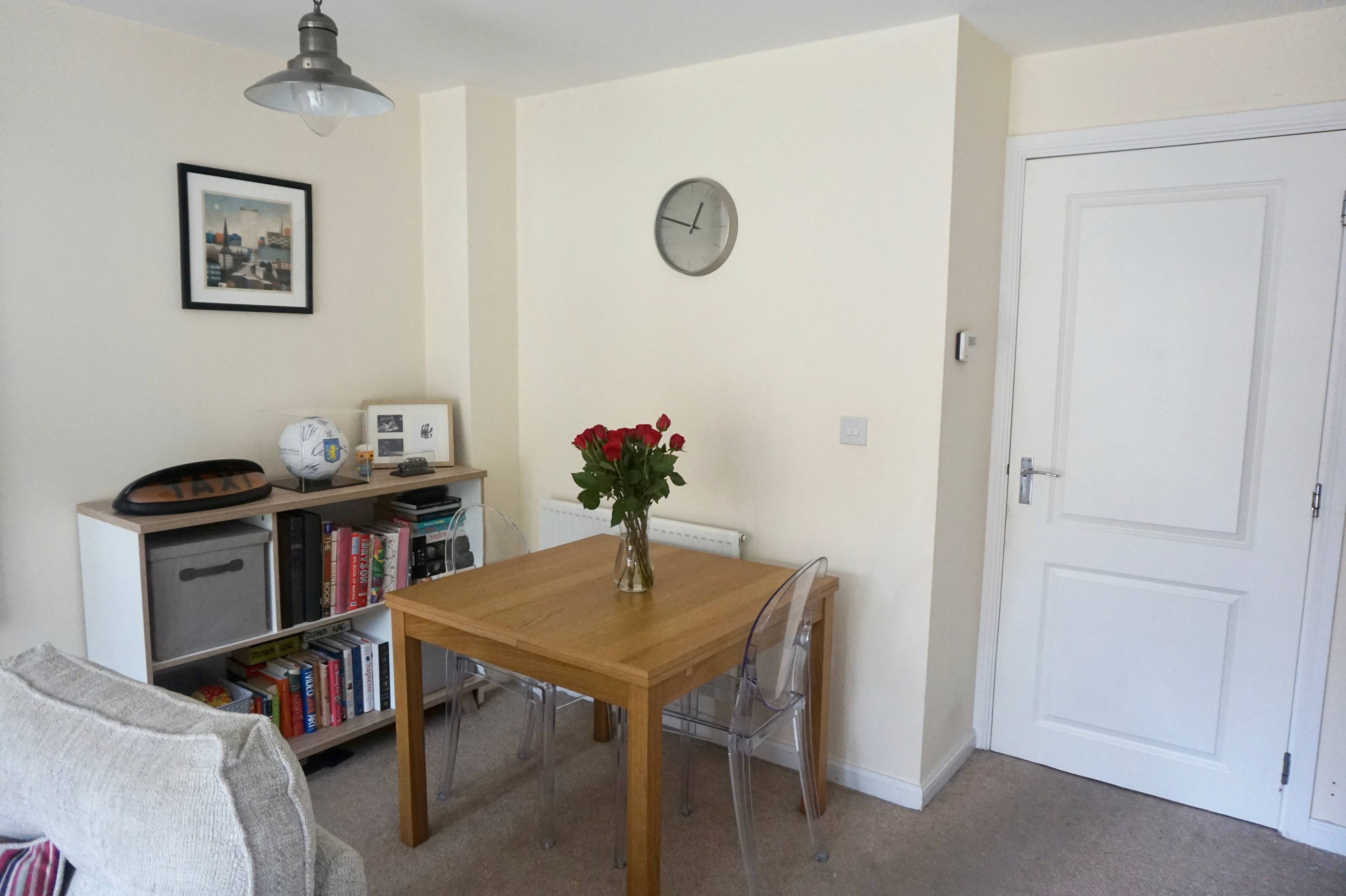 Lounge/Dining Room