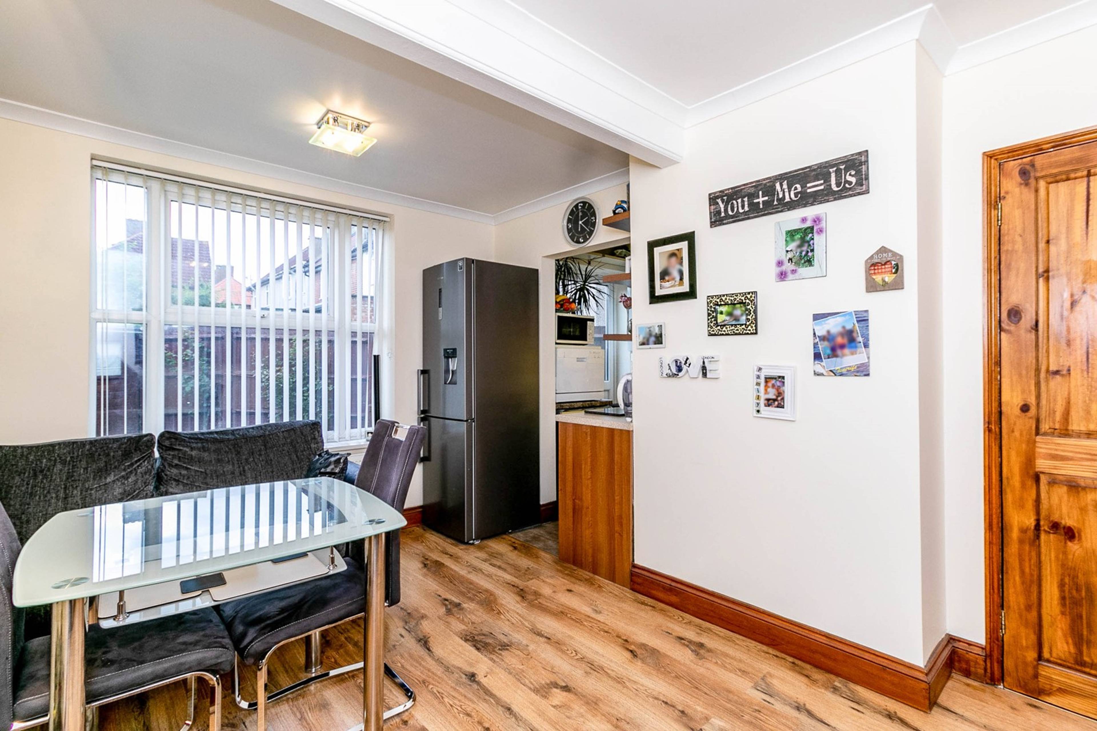 Lounge/Dining Room