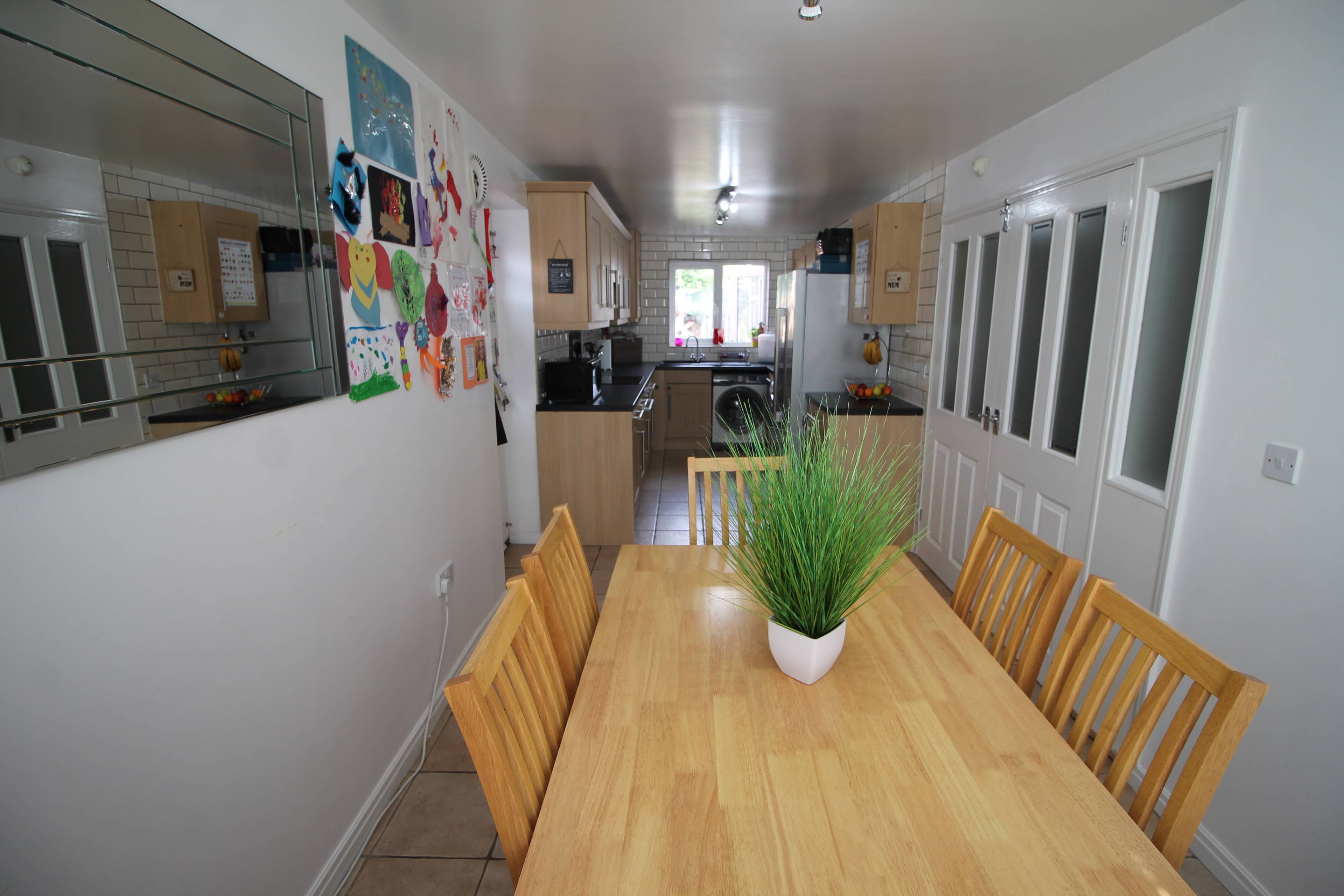 Kitchen/Dining Room