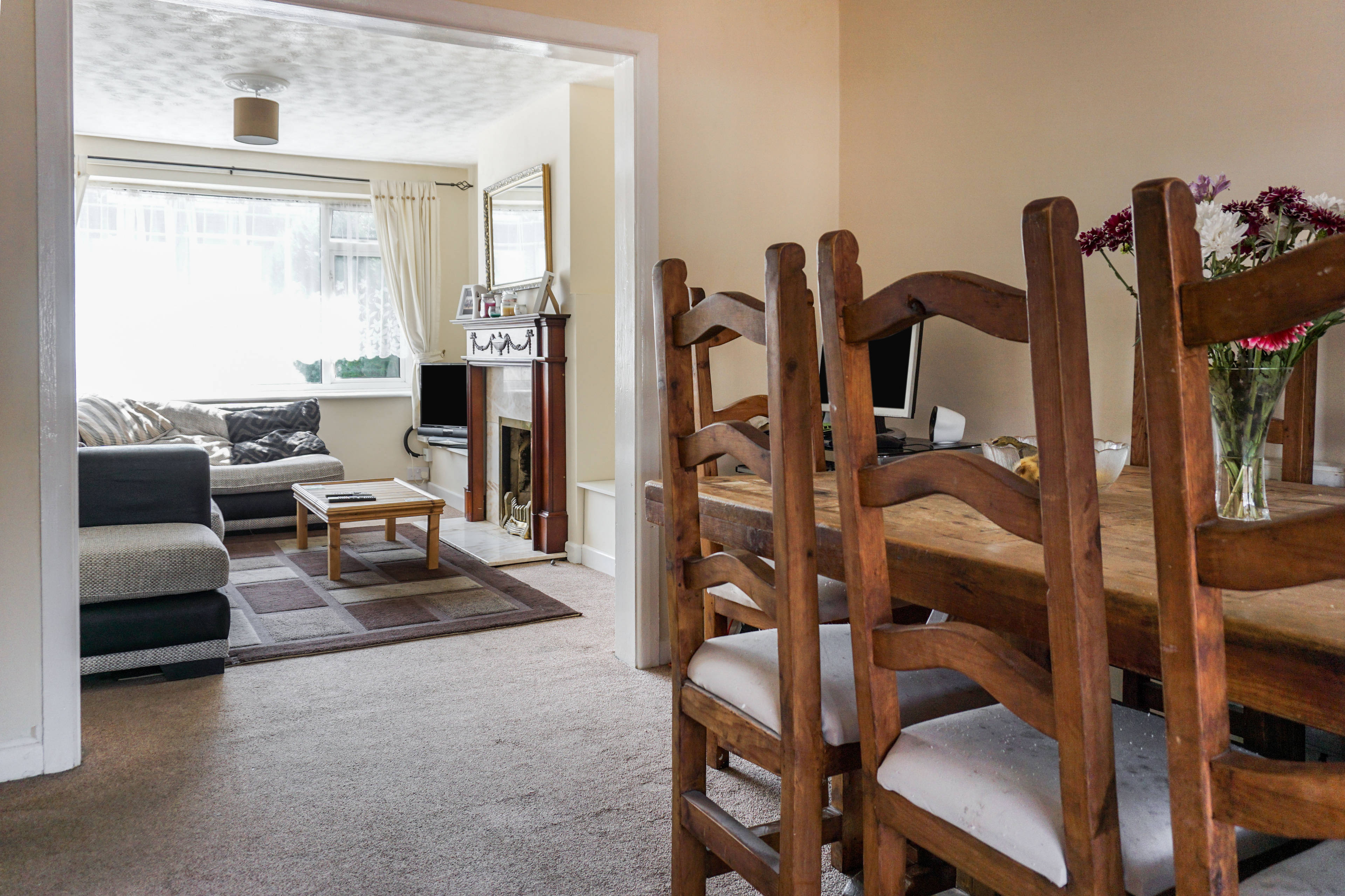 Lounge/Dining Room