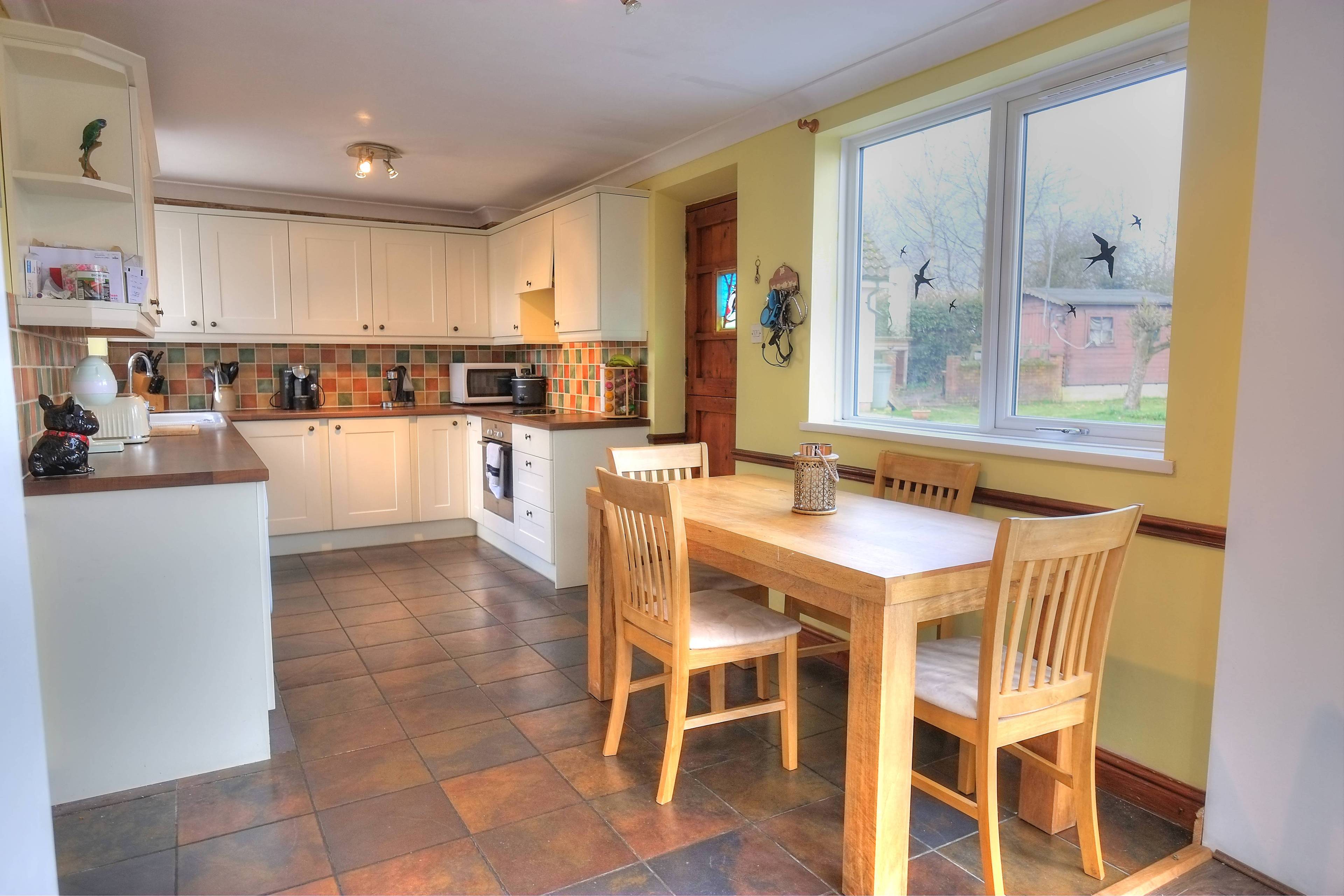 Kitchen/Breakfast
