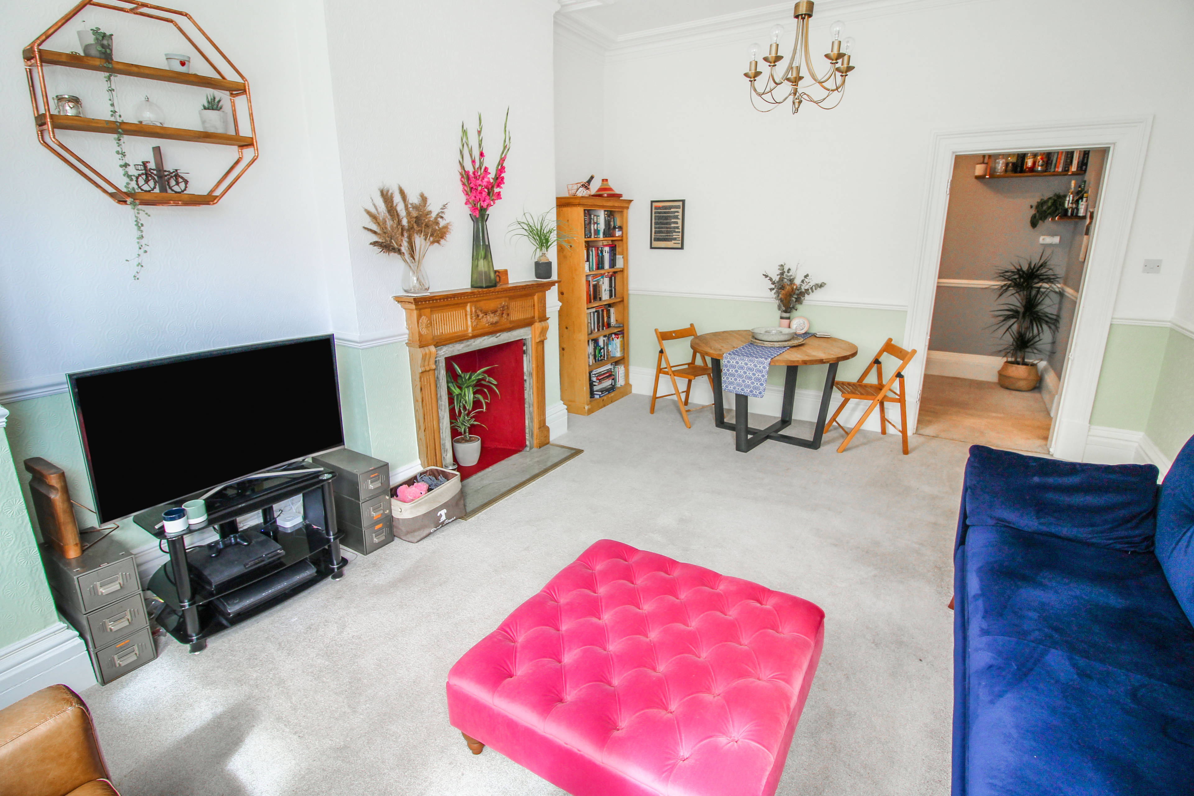 Lounge/Dining Room