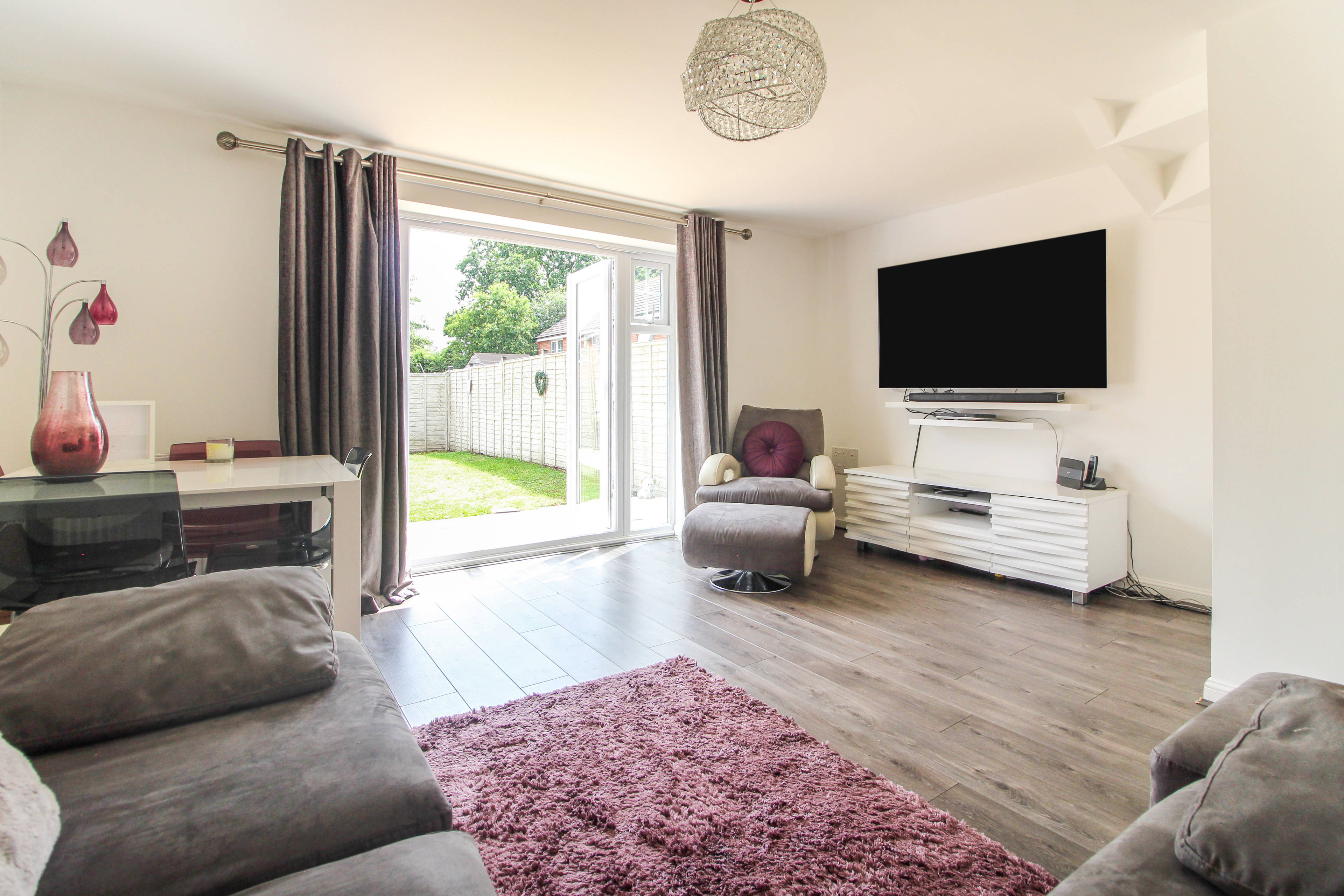 Lounge/Dining Room