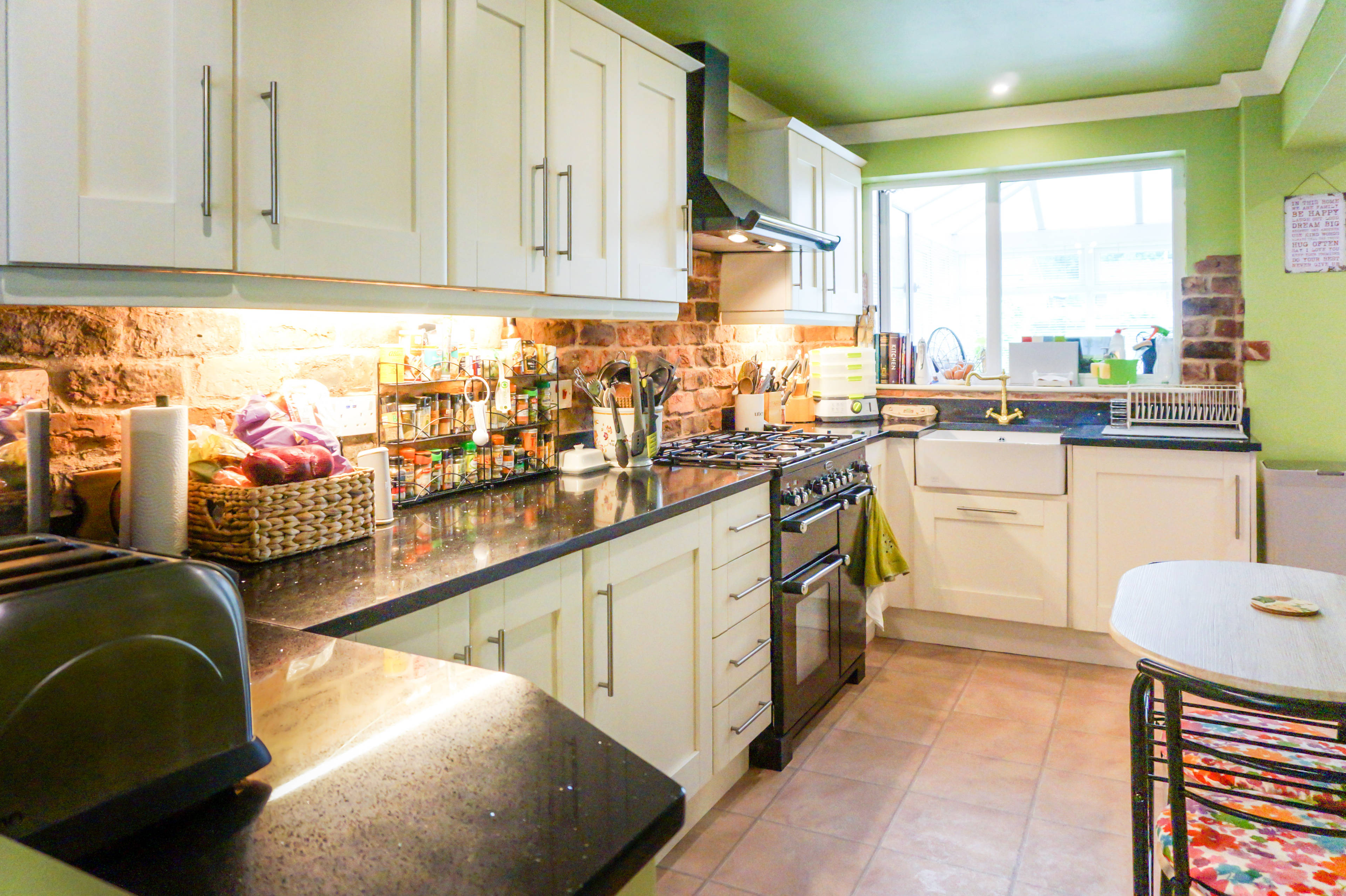 Kitchen/Breakfast
