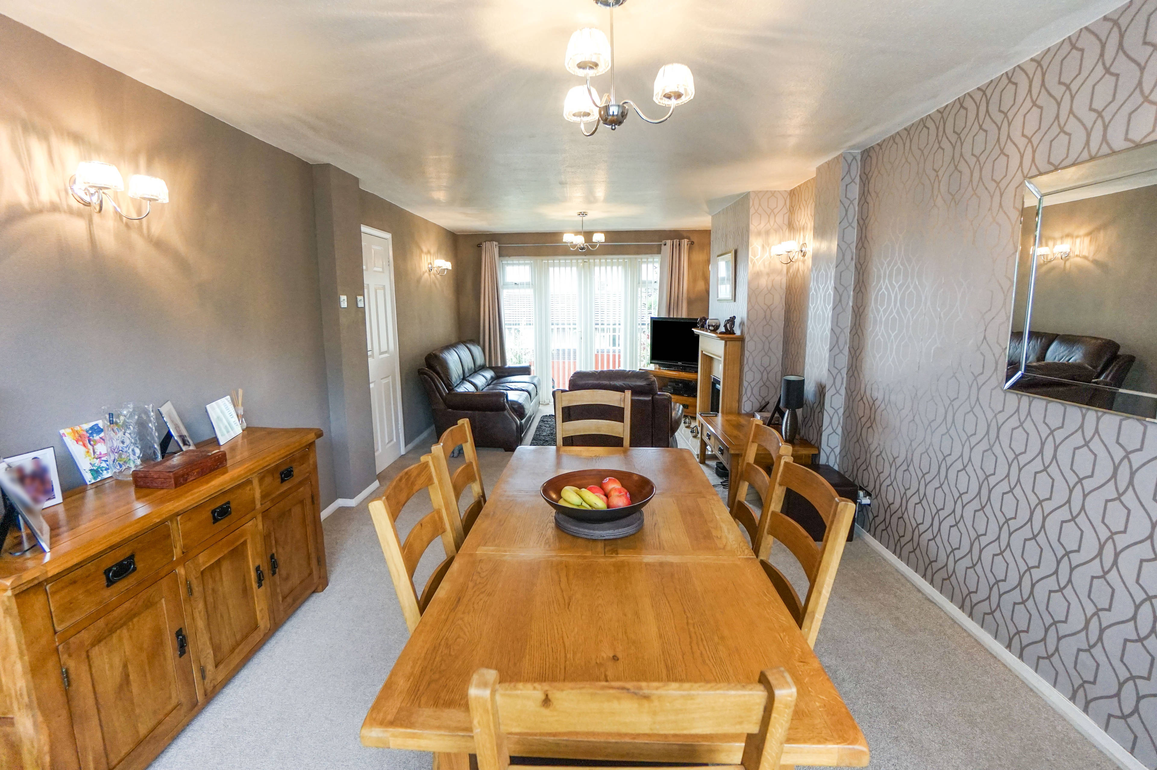 Lounge/Dining Room