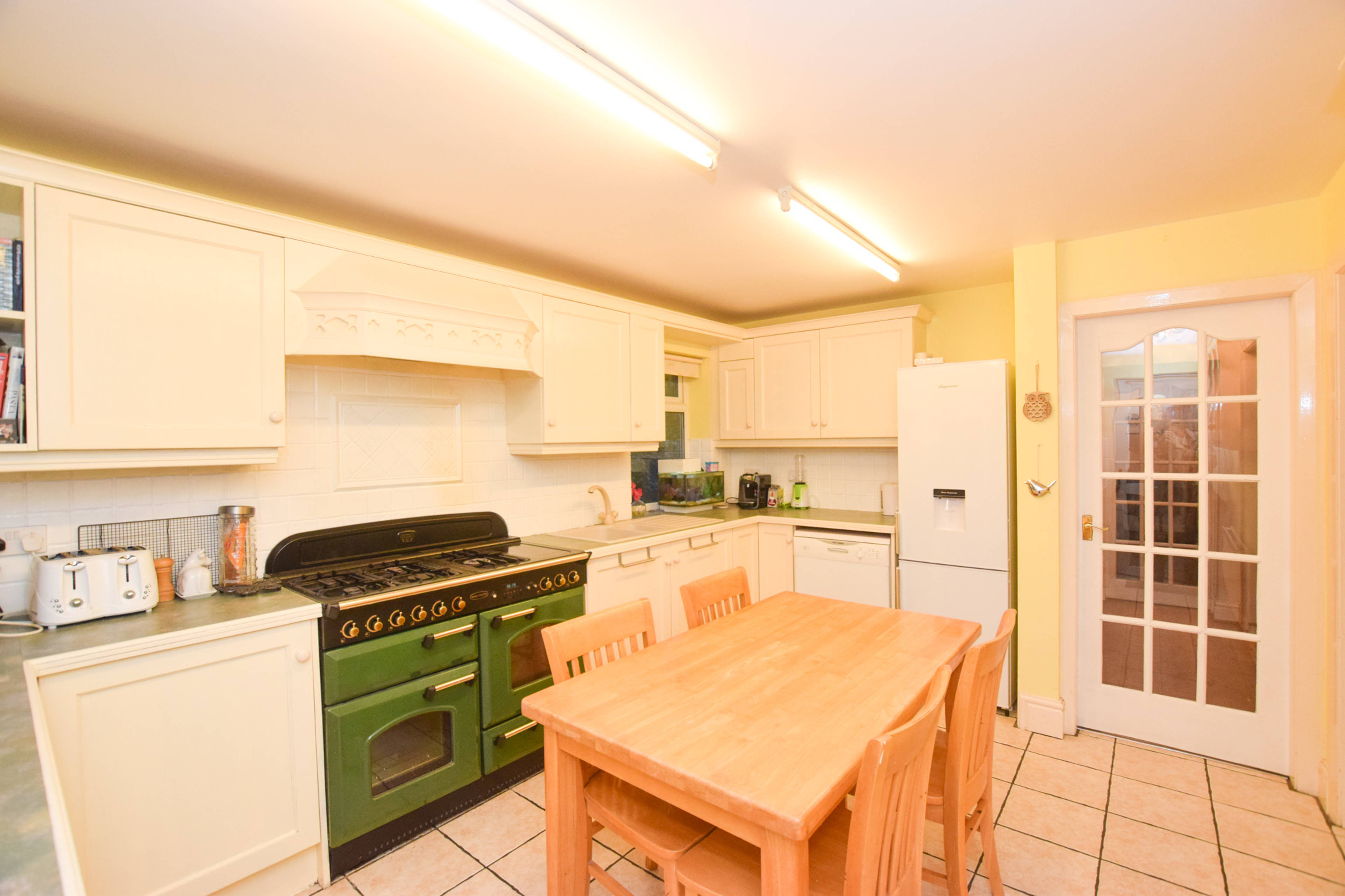 Kitchen/Breakfast