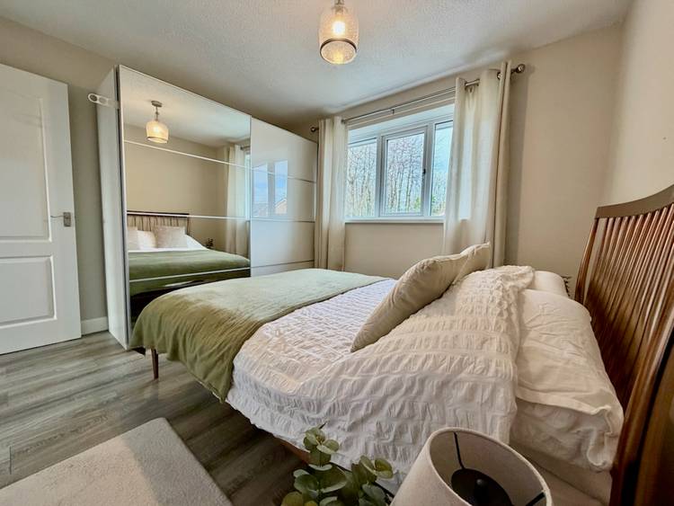 2 bedroom end of terrace house