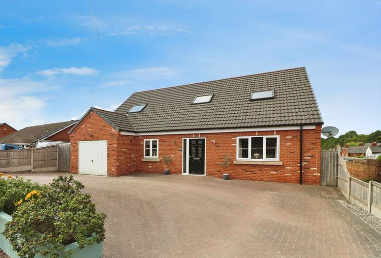 4 bedroom detached house