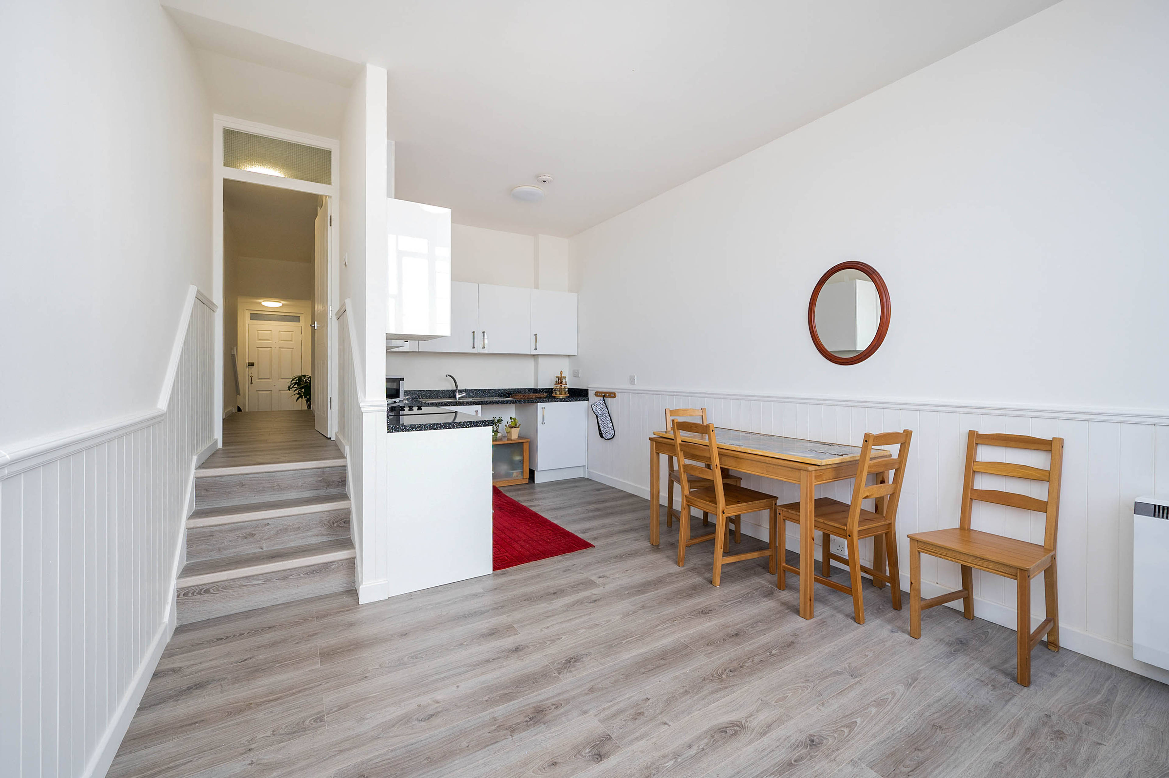 Lounge / Kitchen