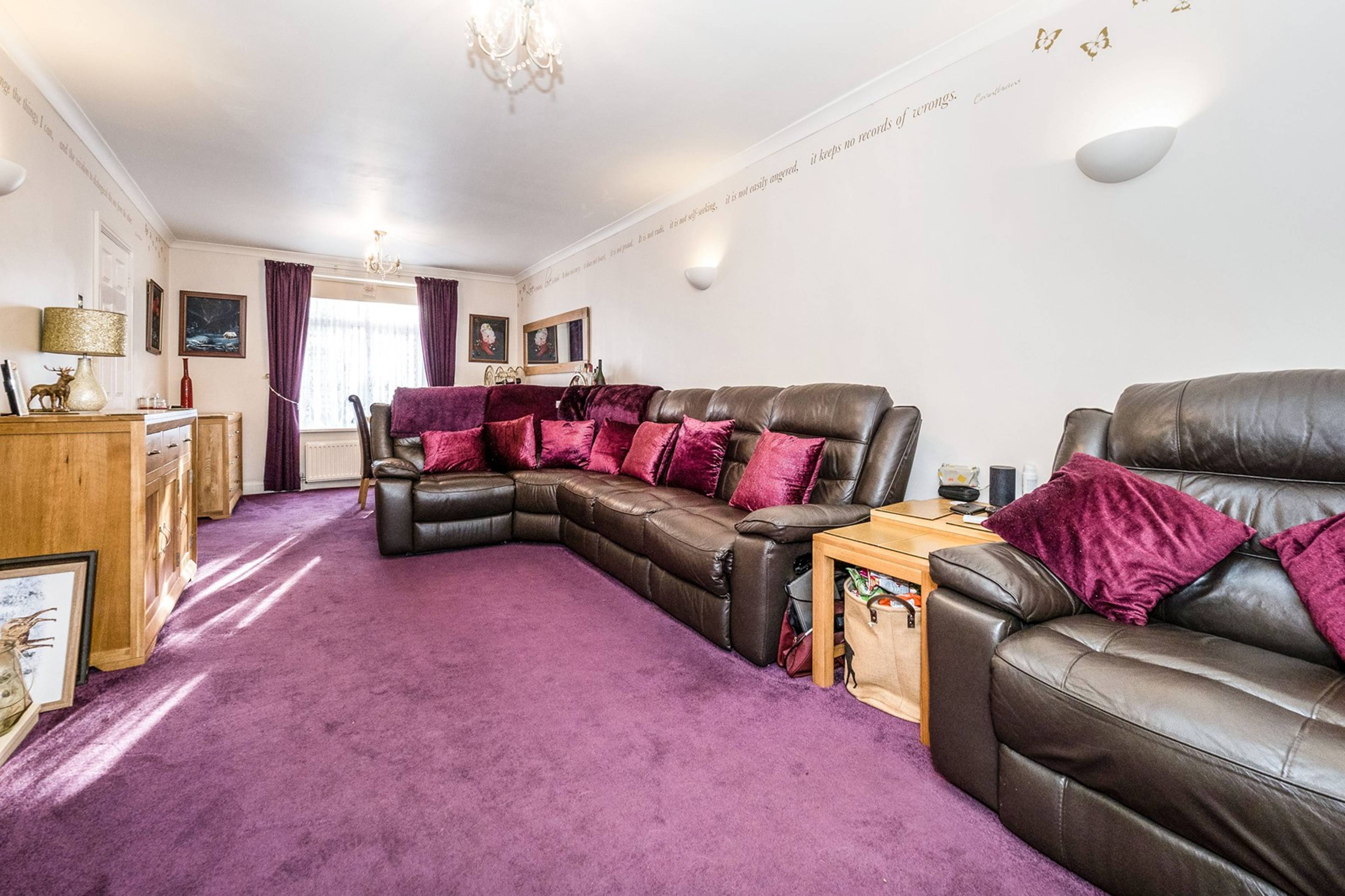 Lounge/Dining Room