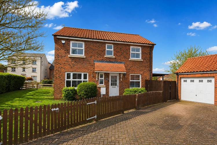 3 bedroom semi-detached house