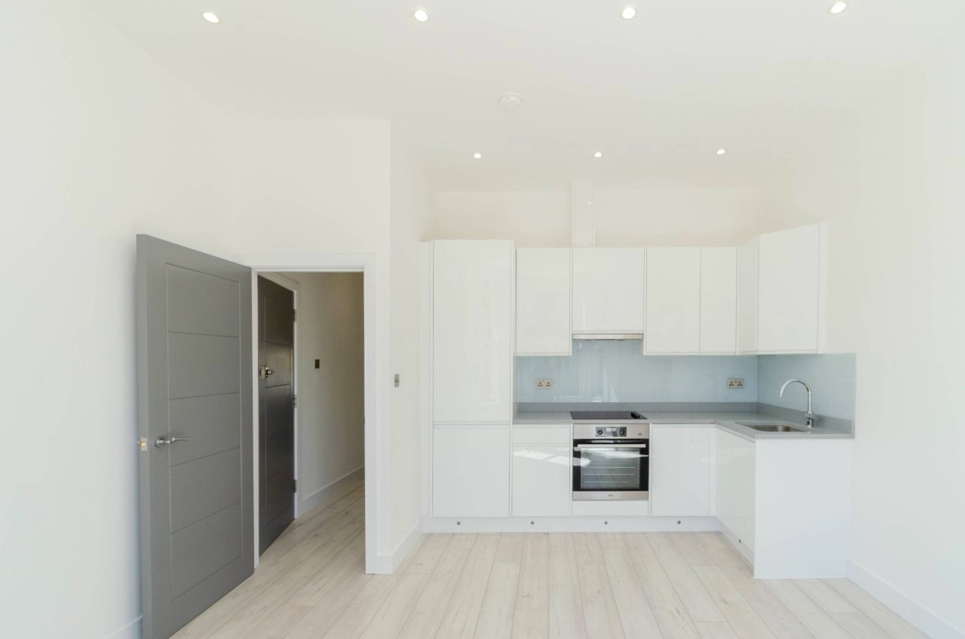 Lounge / Kitchen