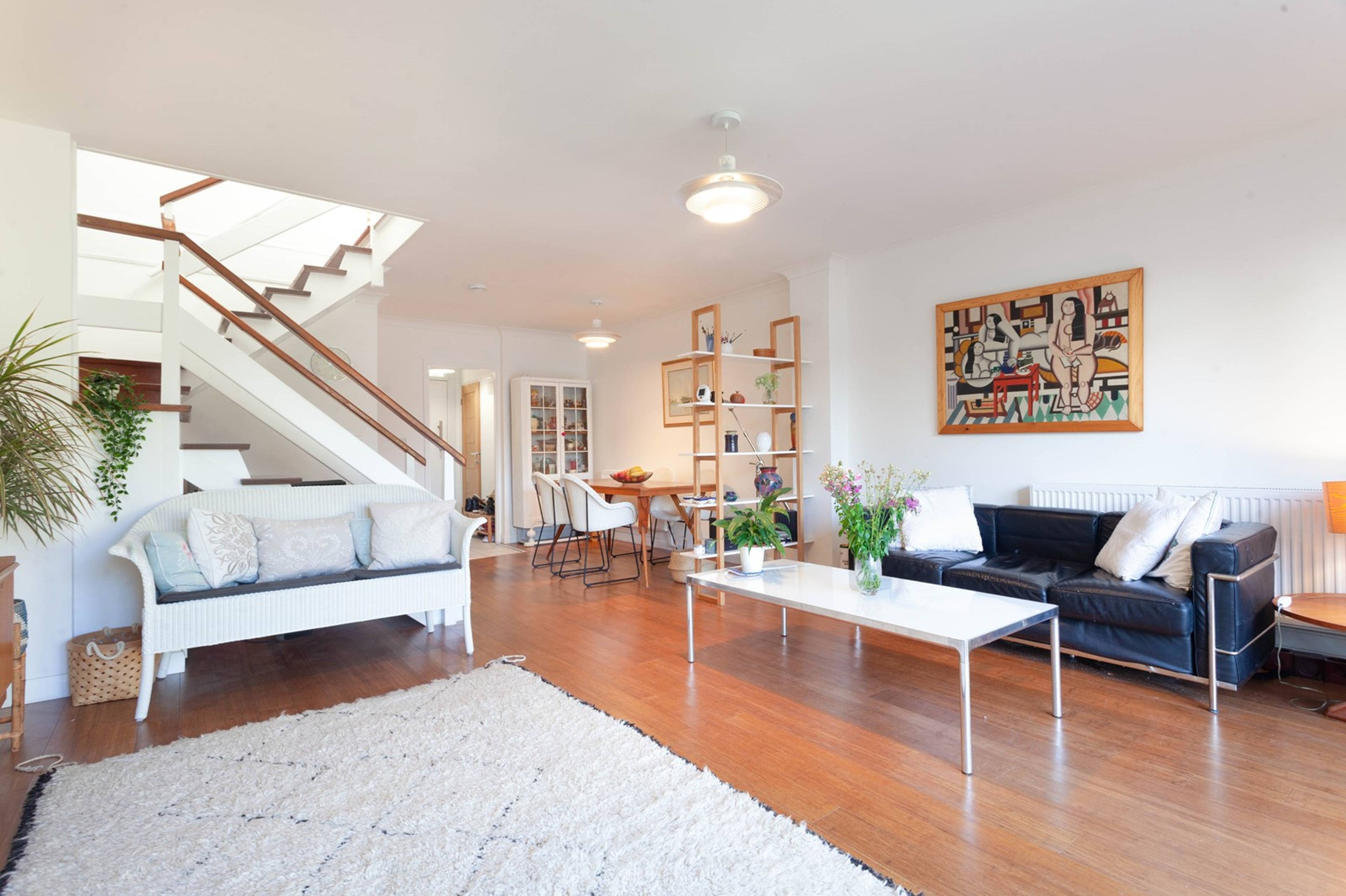 Lounge/Dining Room