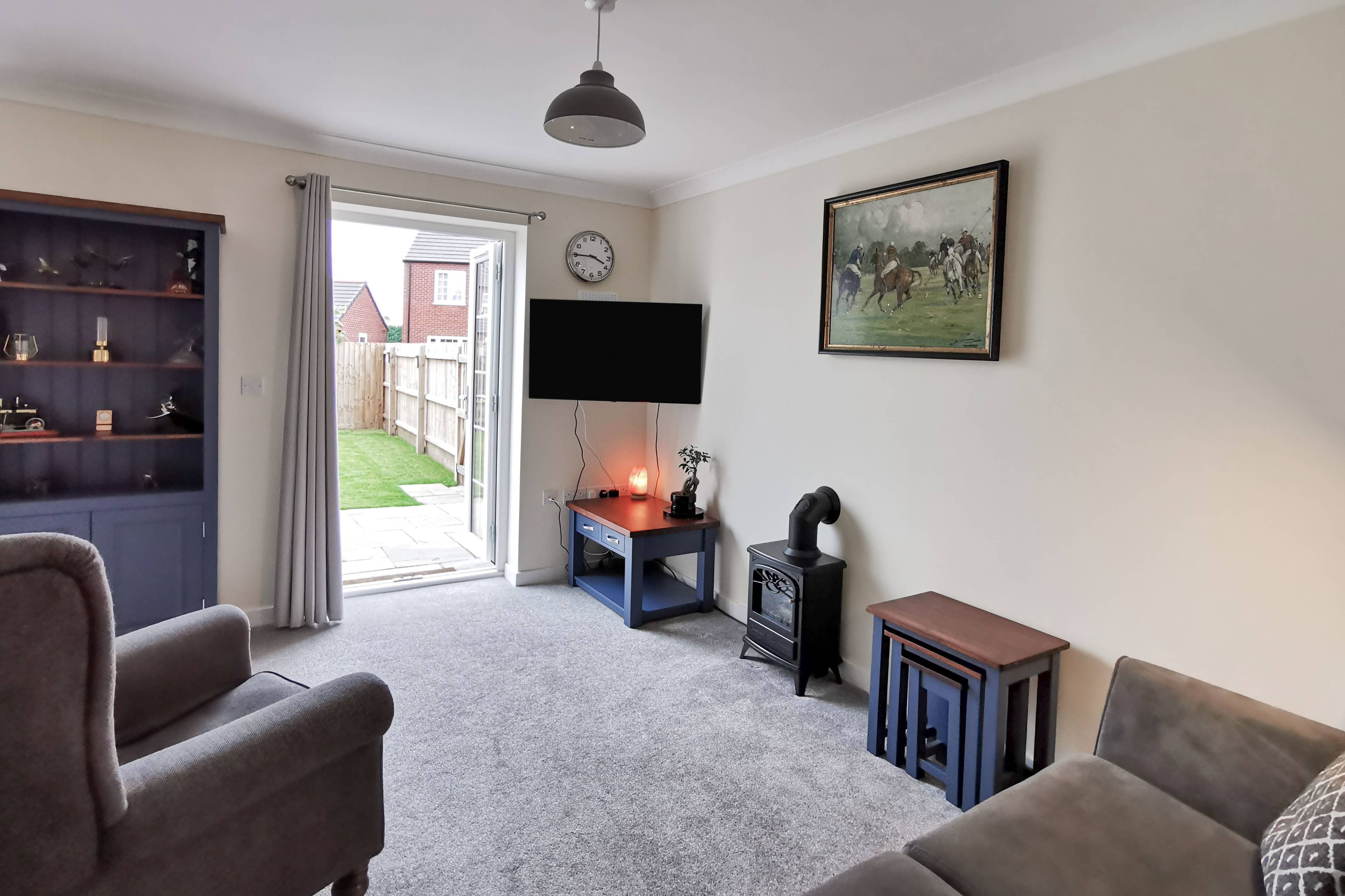 Lounge/Dining Room